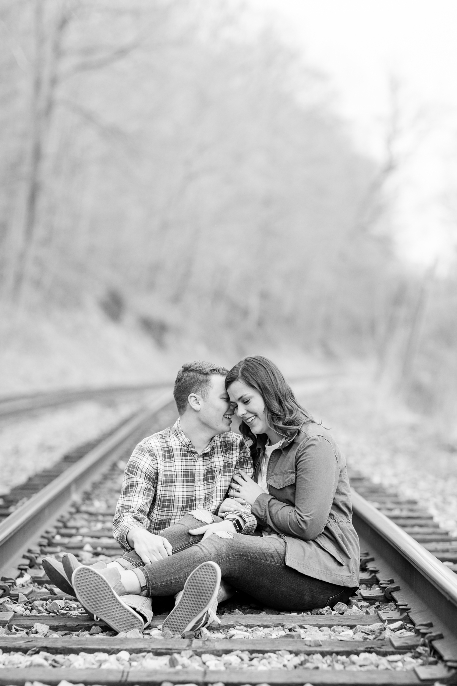 Hannah & Josh Engagement-145_Baltimore-Maryland-engagement-photographer-Patapsco-State-Park-engagement-anna-grace-photography-photo.jpg