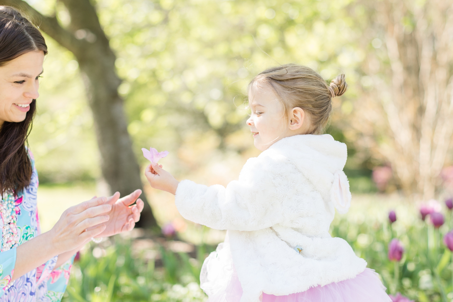  She found a flower for mom… so sweet! 