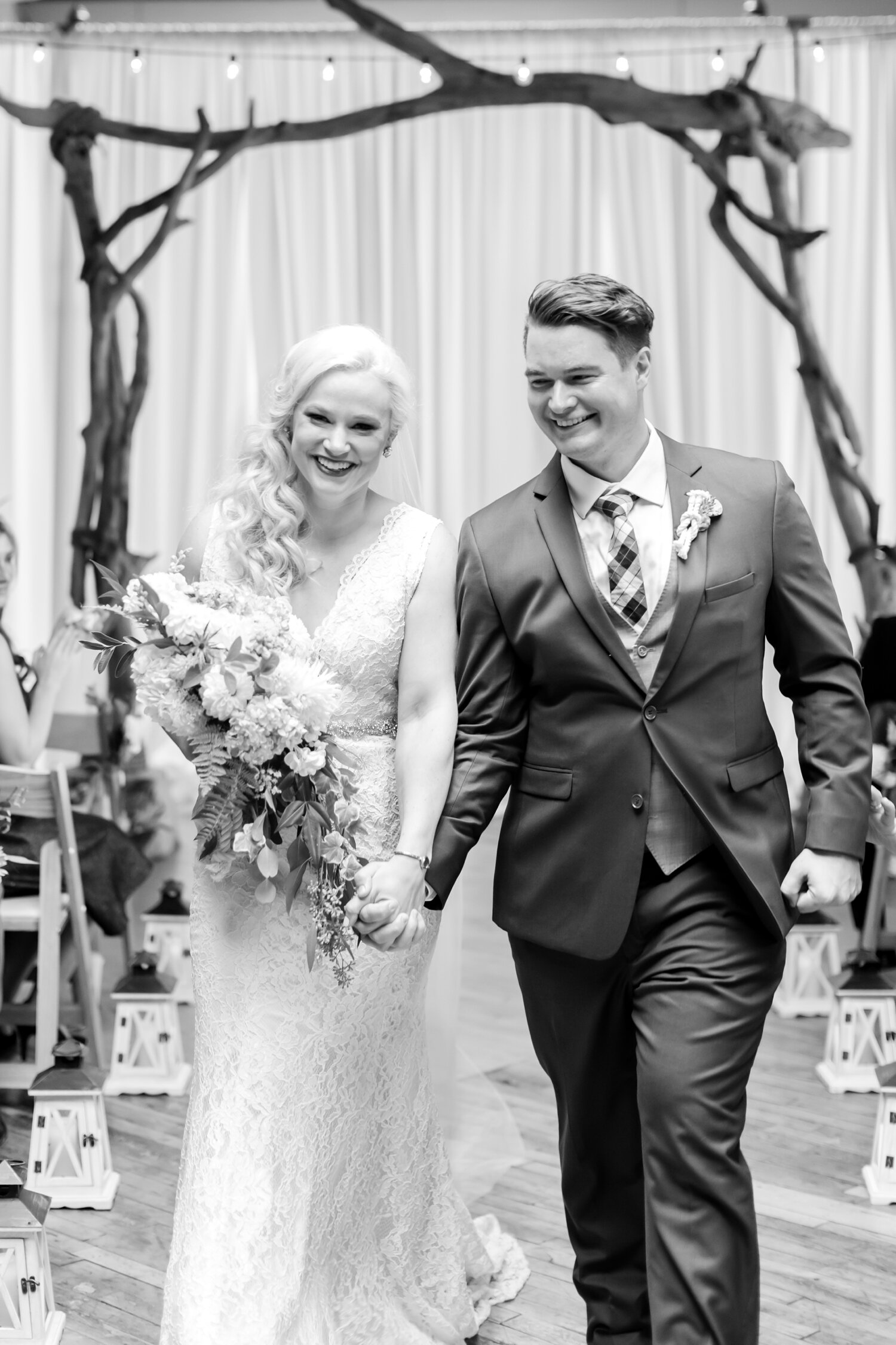 HARVEY WEDDING HIGHLIGHTS-240_Accelerator-Space-Baltimore-Maryland-wedding-photography-anna-grace-photography-photo.jpg