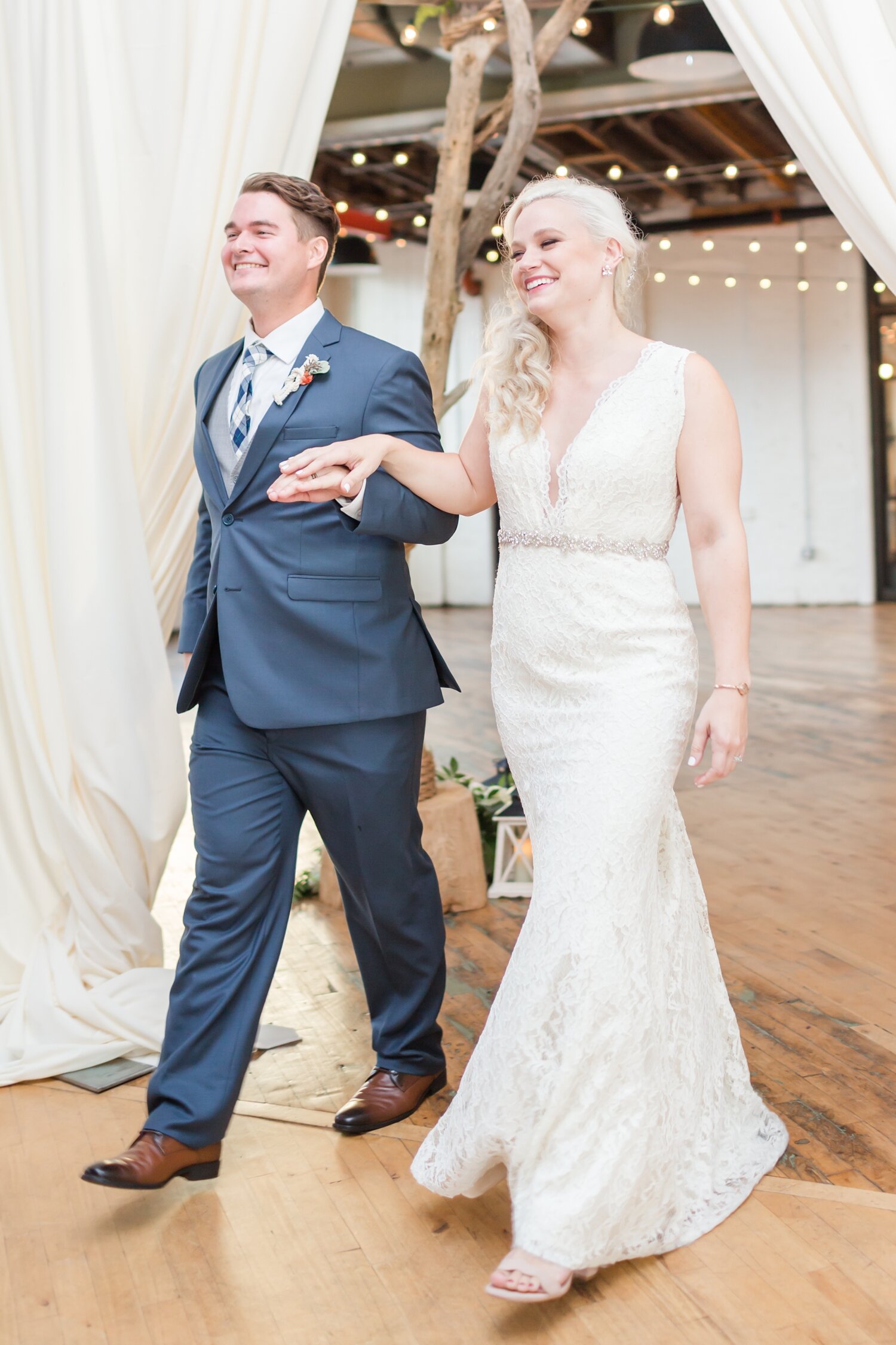 HARVEY WEDDING HIGHLIGHTS-334_Accelerator-Space-Baltimore-Maryland-wedding-photography-anna-grace-photography-photo.jpg