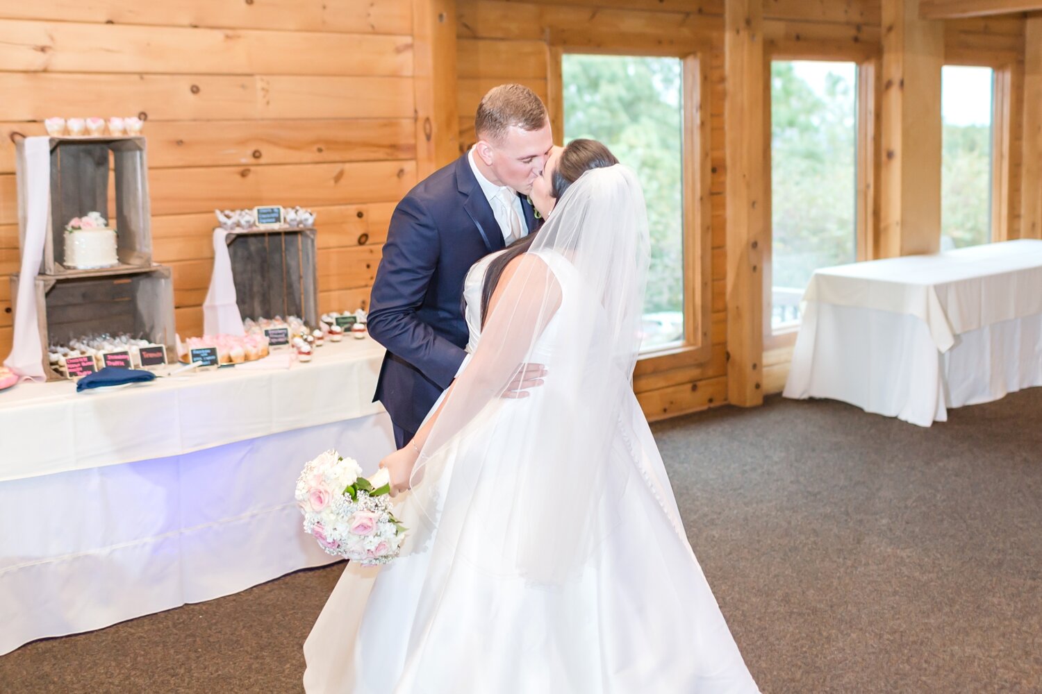 Schinault WEDDING HIGHLIGHTS-216_Liberty-Mountain-Resort-wedding-Pennsylvania-wedding-photography-anna-grace-photography-photo.jpg