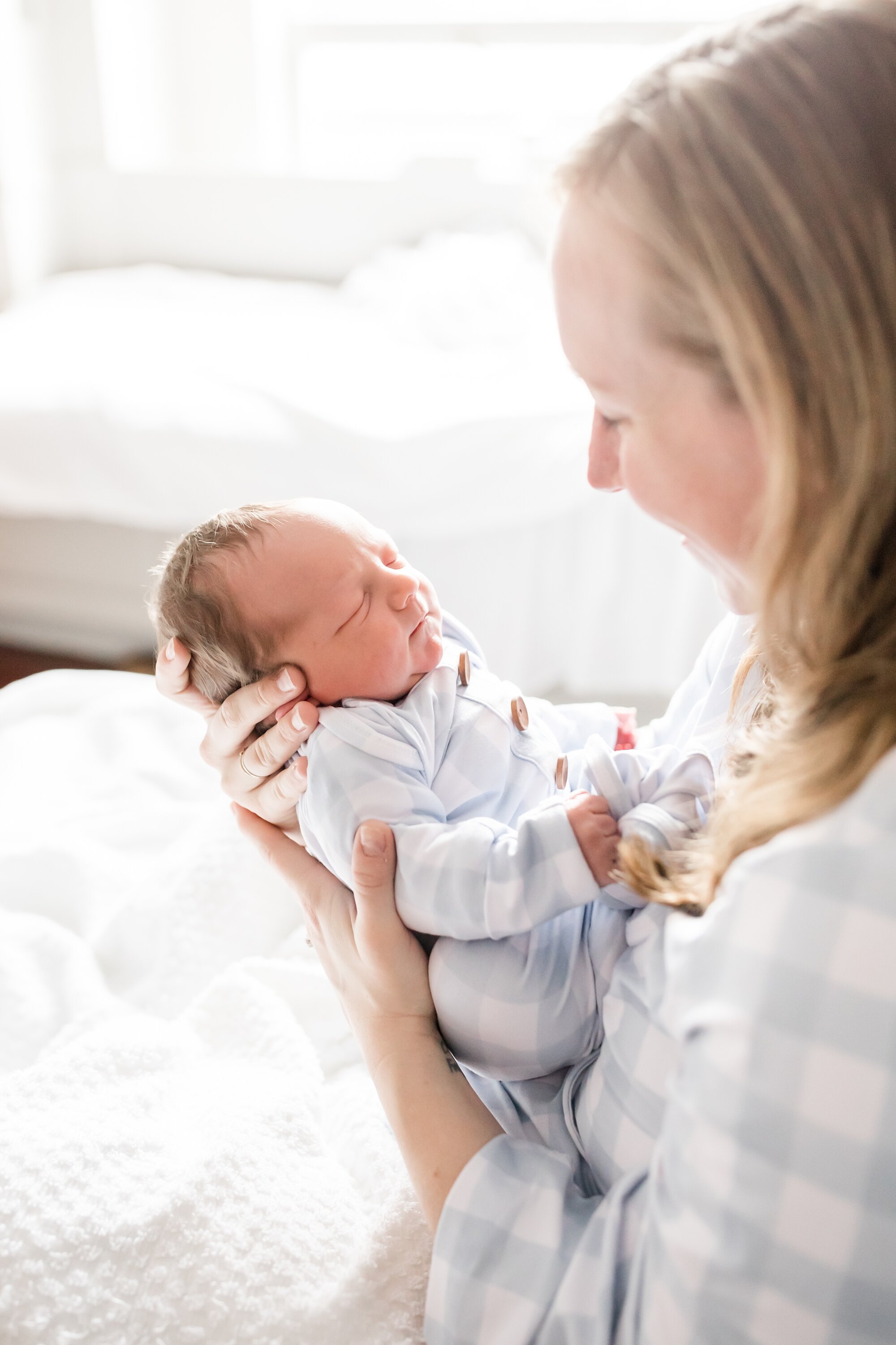 Grayson Newborn Hospital-48_Maryland-newborn-photographer-anna-grace-photography.jpg