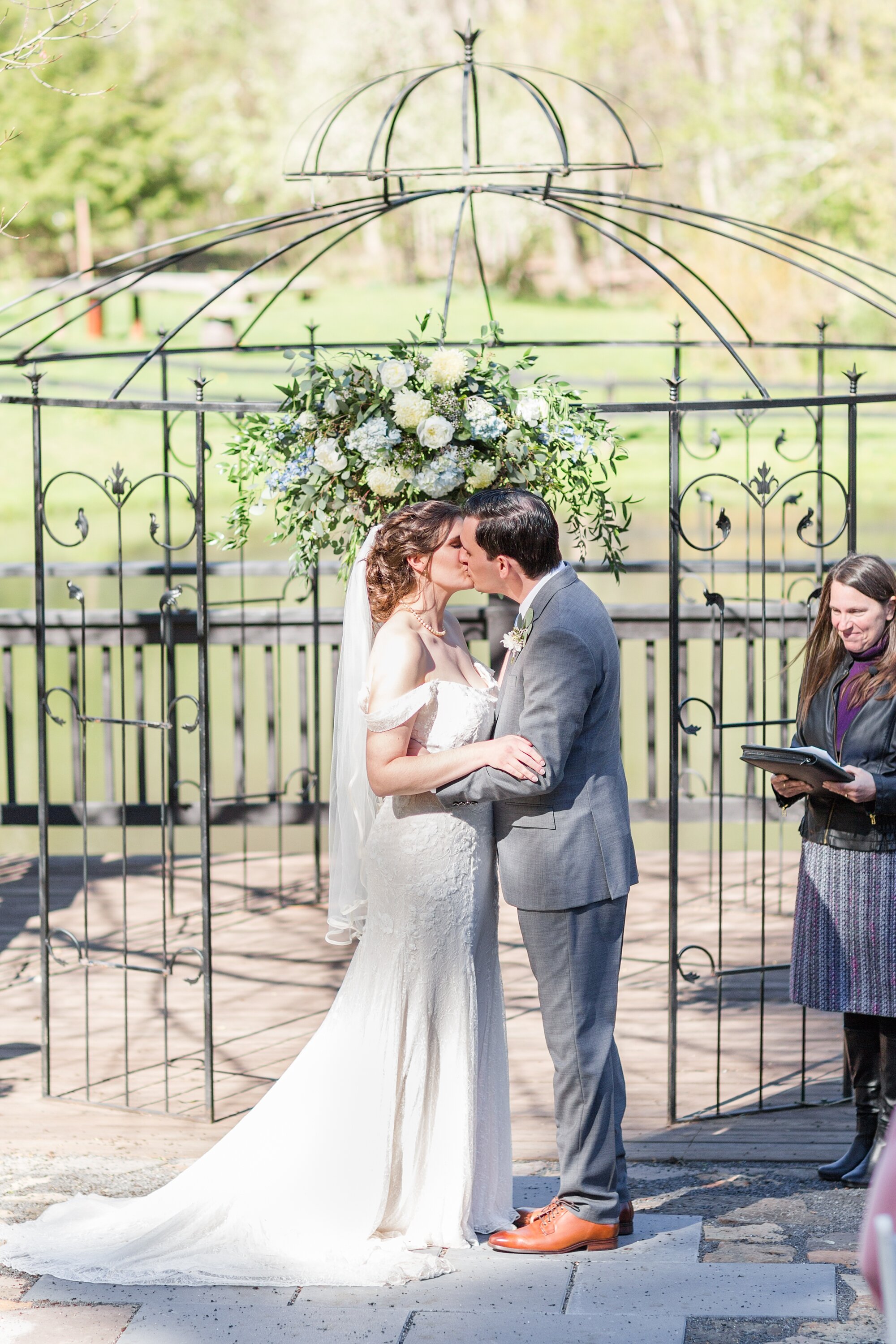 Glaser Wedding Highlights-166_Chanteclaire-Farm-Wedding-Maryland-wedding-photographer-anna-grace-photography.jpg