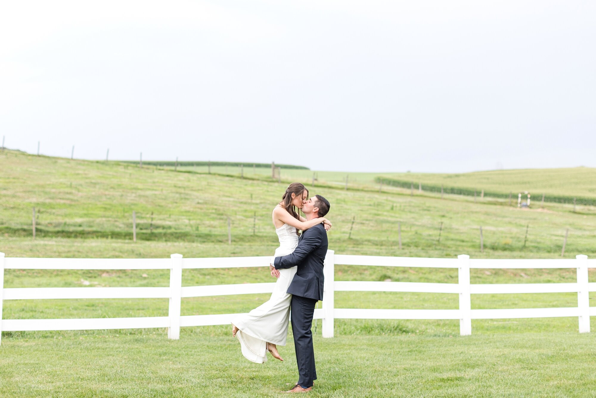 Burke Wedding Highlights-160_Maryland-wedding-photographer-pond-view-farm-anna-grace-photography.jpg