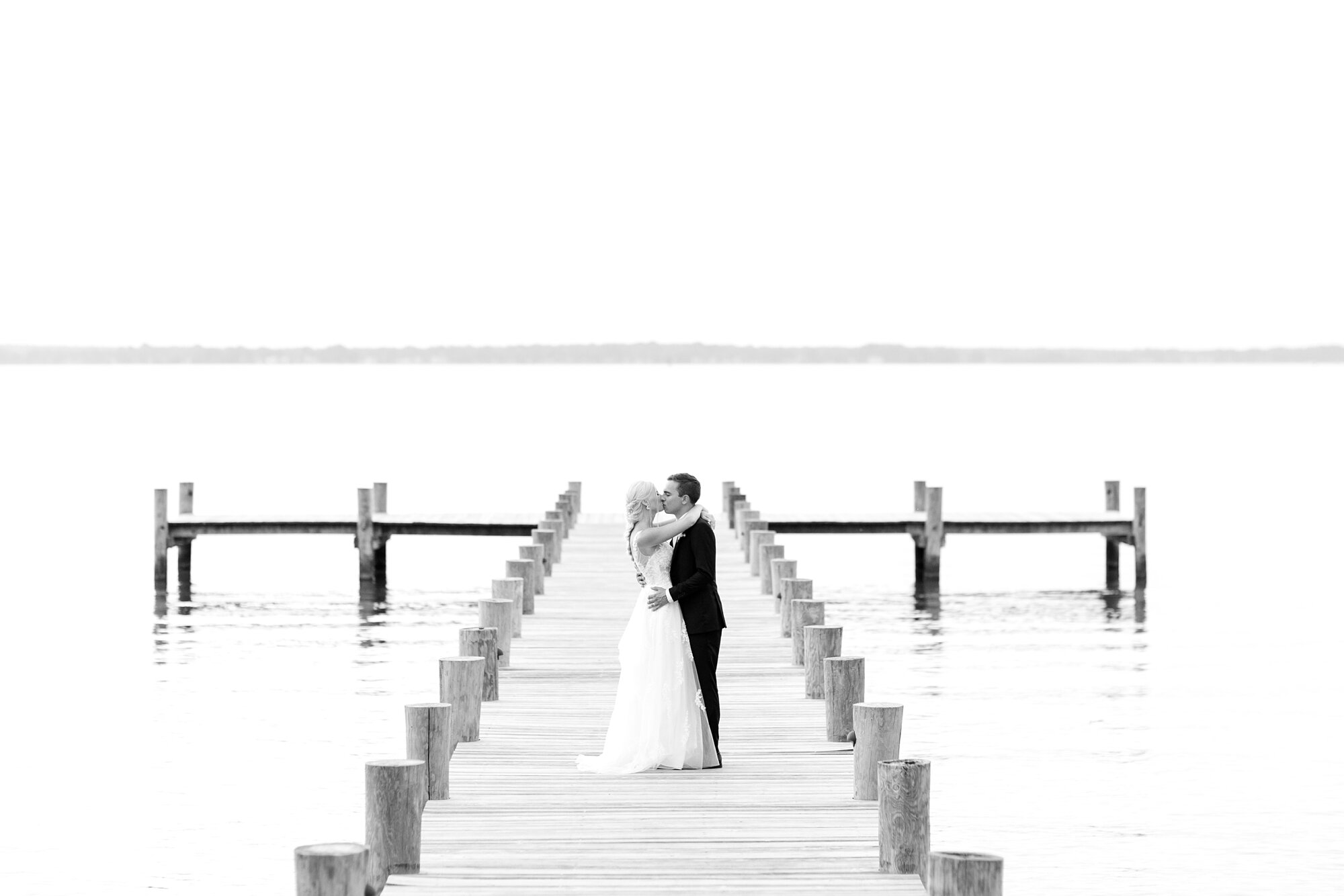 Zaragoza Wedding Highlights-264_Herrington-on-the-Bay-Maryland-wedding-photographer-anna-grace-photography.jpg