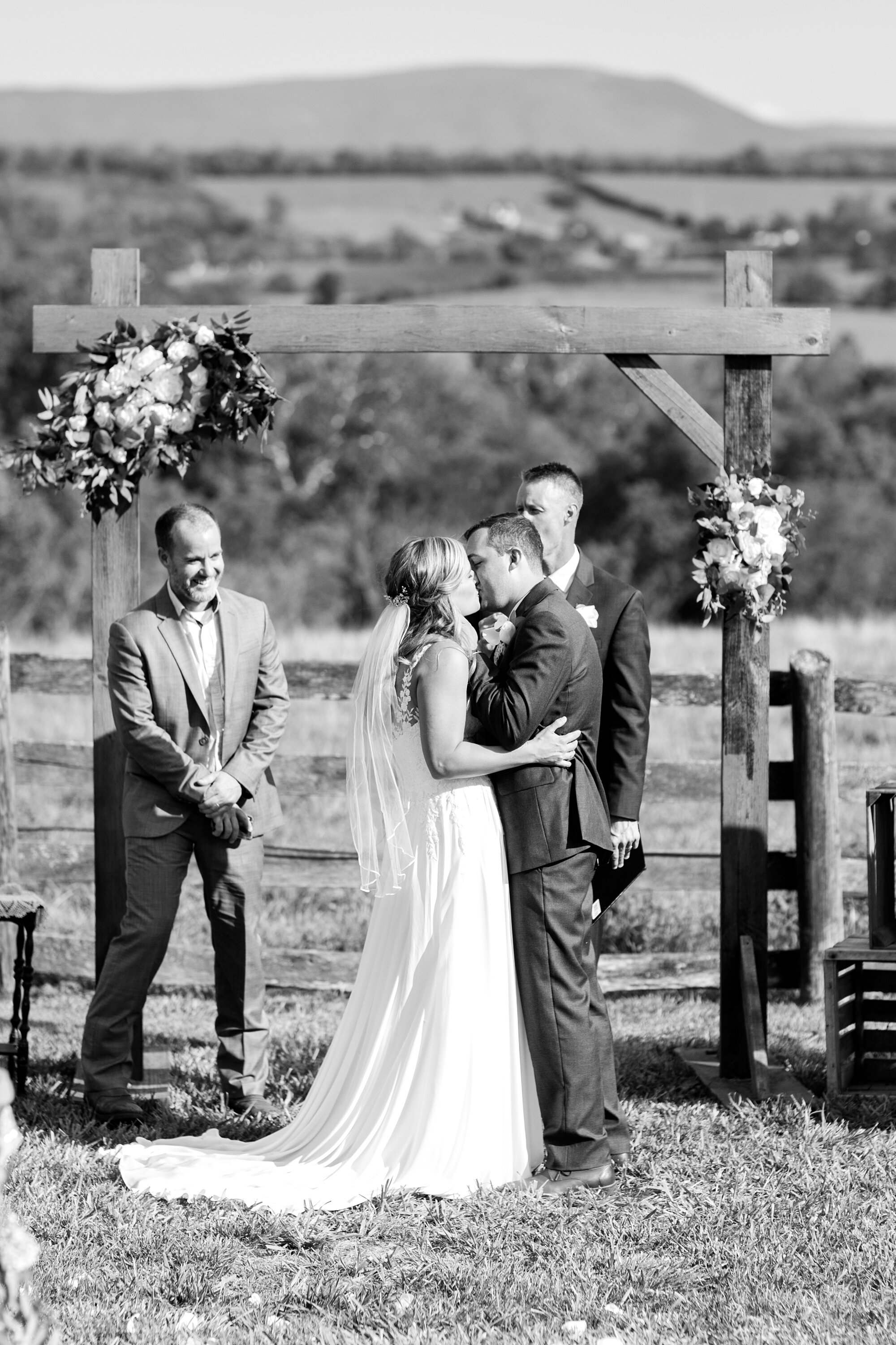 Williams Wedding Highlights-163_Lake-at-Cedar-Hill-wedding--Virginia-photographer-anna-grace-photography.jpg