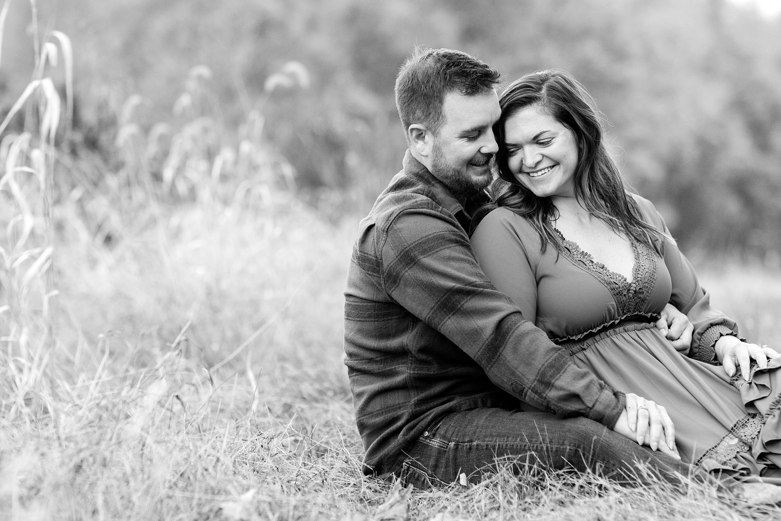 Caitlin & Travis Engagement-130_fall-engagement-annagracephotography-maryland-photographer.jpg