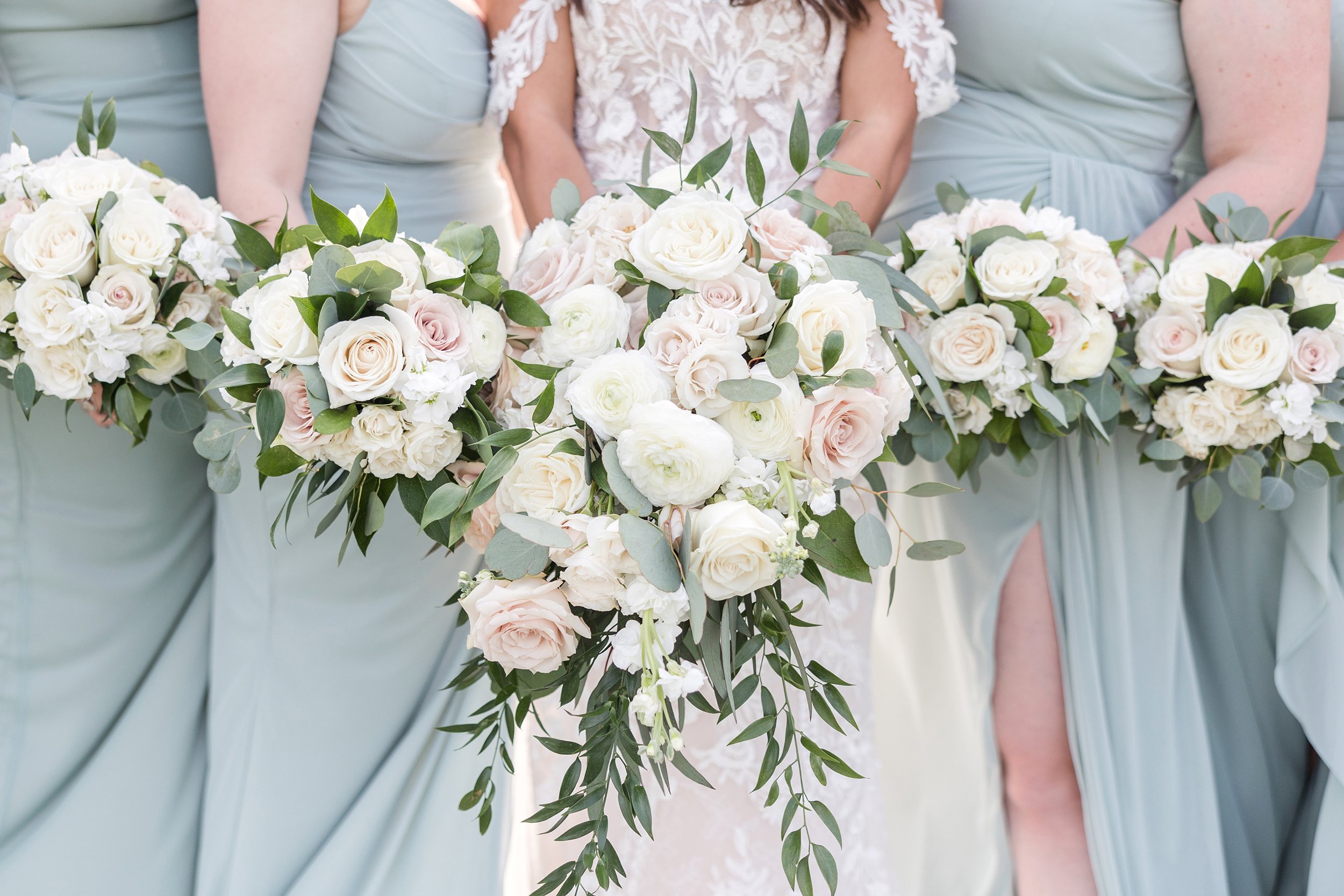 Raleigh-Wedding-Photographer-Flowers-Anna-Grace-Photography.jpg