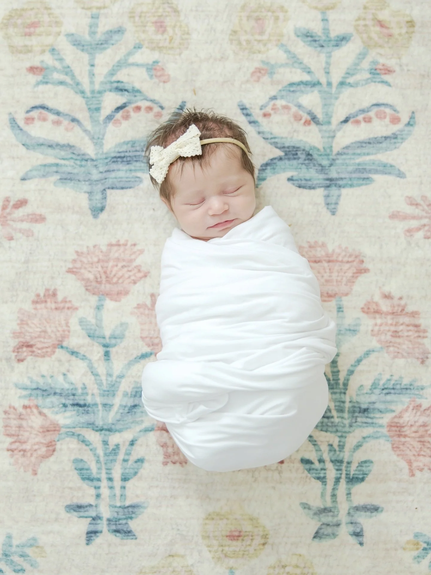 Darling little Hannah you have a mighty army around you of older brothers who love you so dearly. Welcome to the world baby girl! 

Congrats to my dear friend @daniellepressleyphoto on her newest addition. God answered your prayers for this precious 