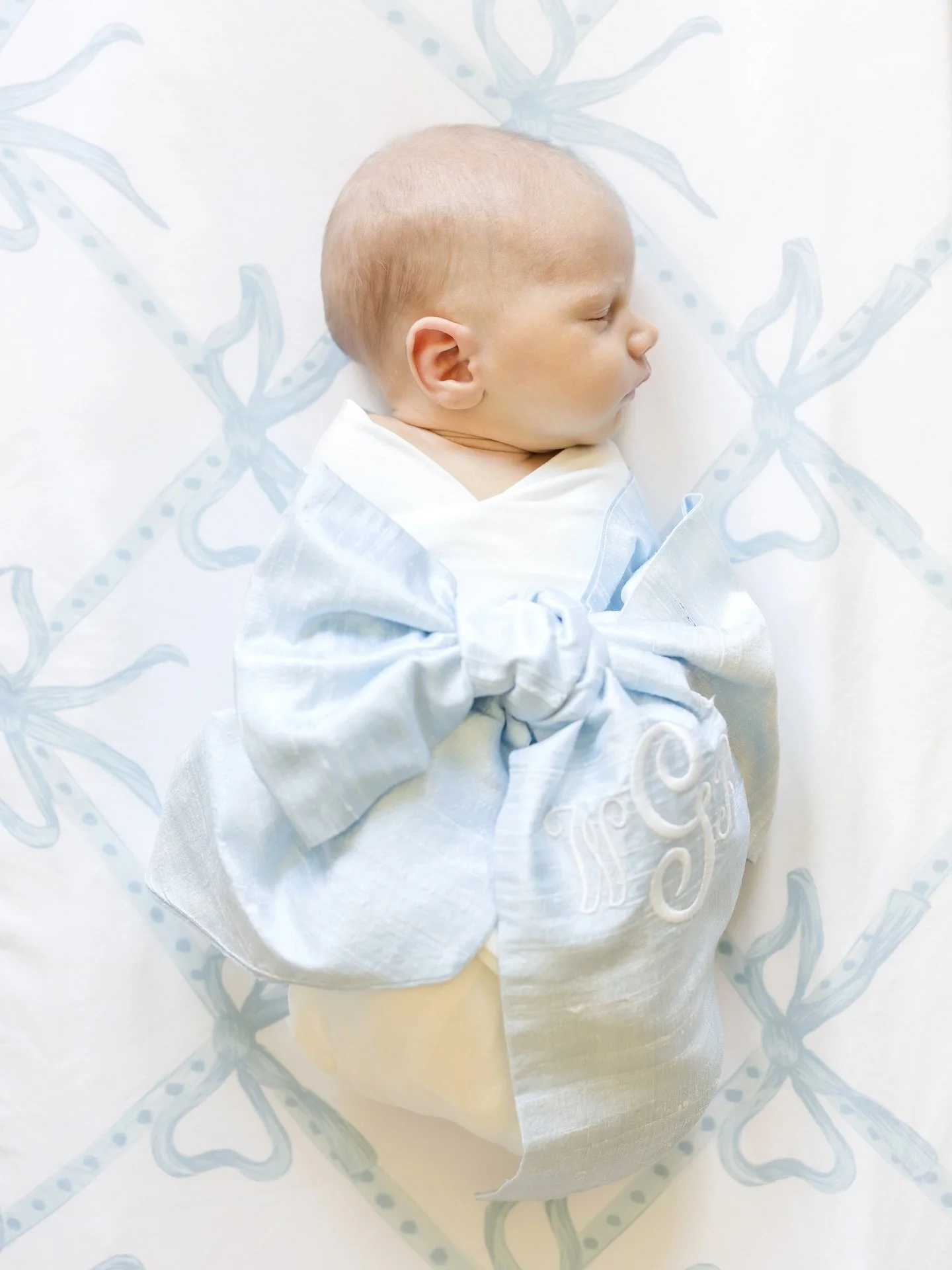 Welcome to the world little William! You are a treasure and a blessing. 

I loved this family and photographing their baby boy! And of course their adorable pup Rona 🩵🐾