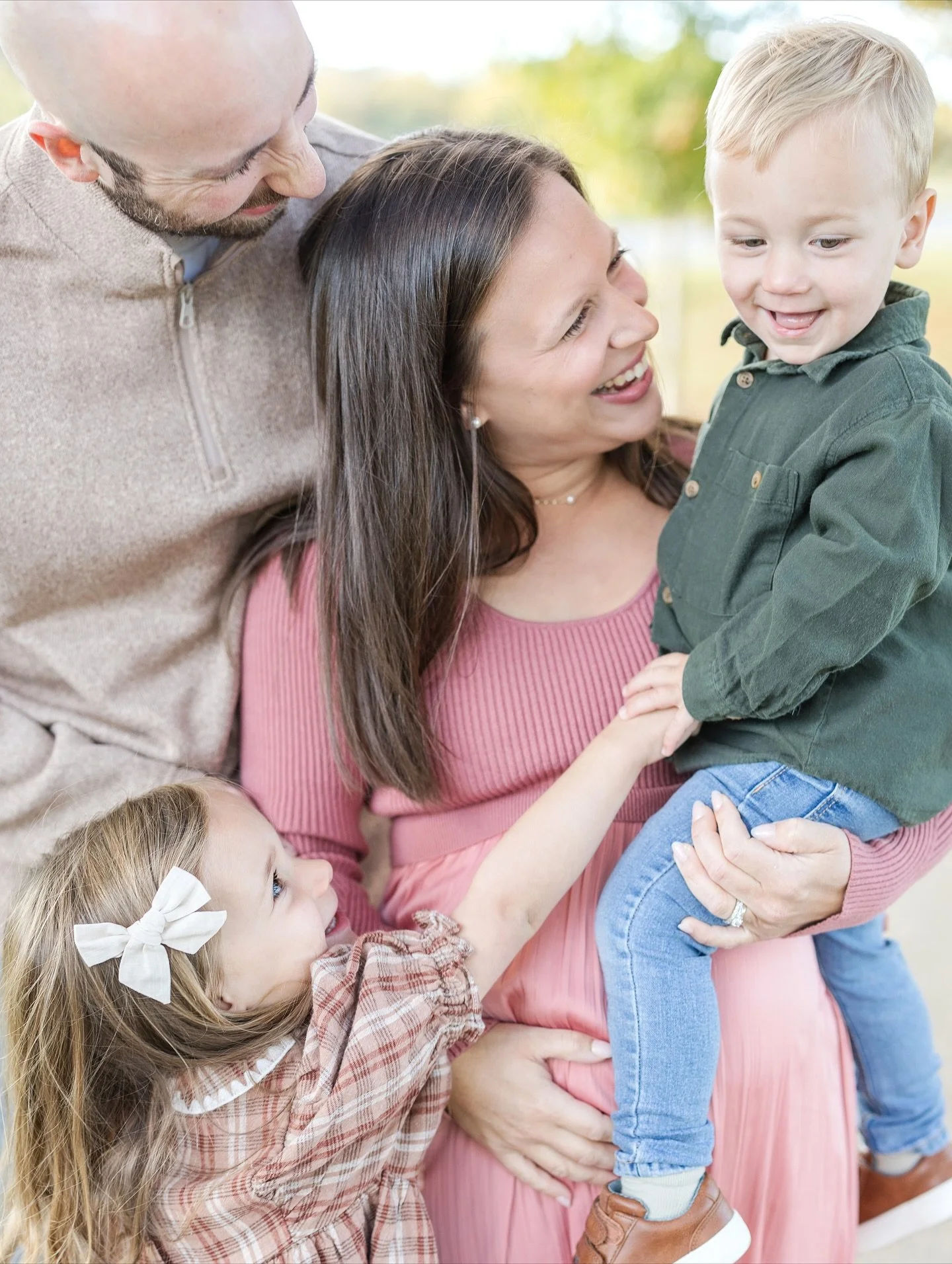 I have been photographing this precious family since Danielle was pregnant with Rosie! It is effortless photographing these kids because they see me year after year and are comfortable with me behind the camera.
They love to play, throw leaves, go u