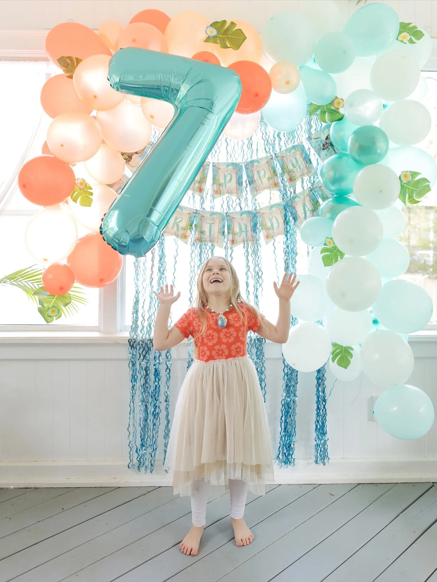 🌊 s e v e n 🌊
Happy Birthday to our darling Hallie! We had the best weekend celebrating with a hotel overnight, family pizza lunch at Mellow Mushroom, and a backyard Moana party with friends. Her wish came true of holding cute bunnies and eating l