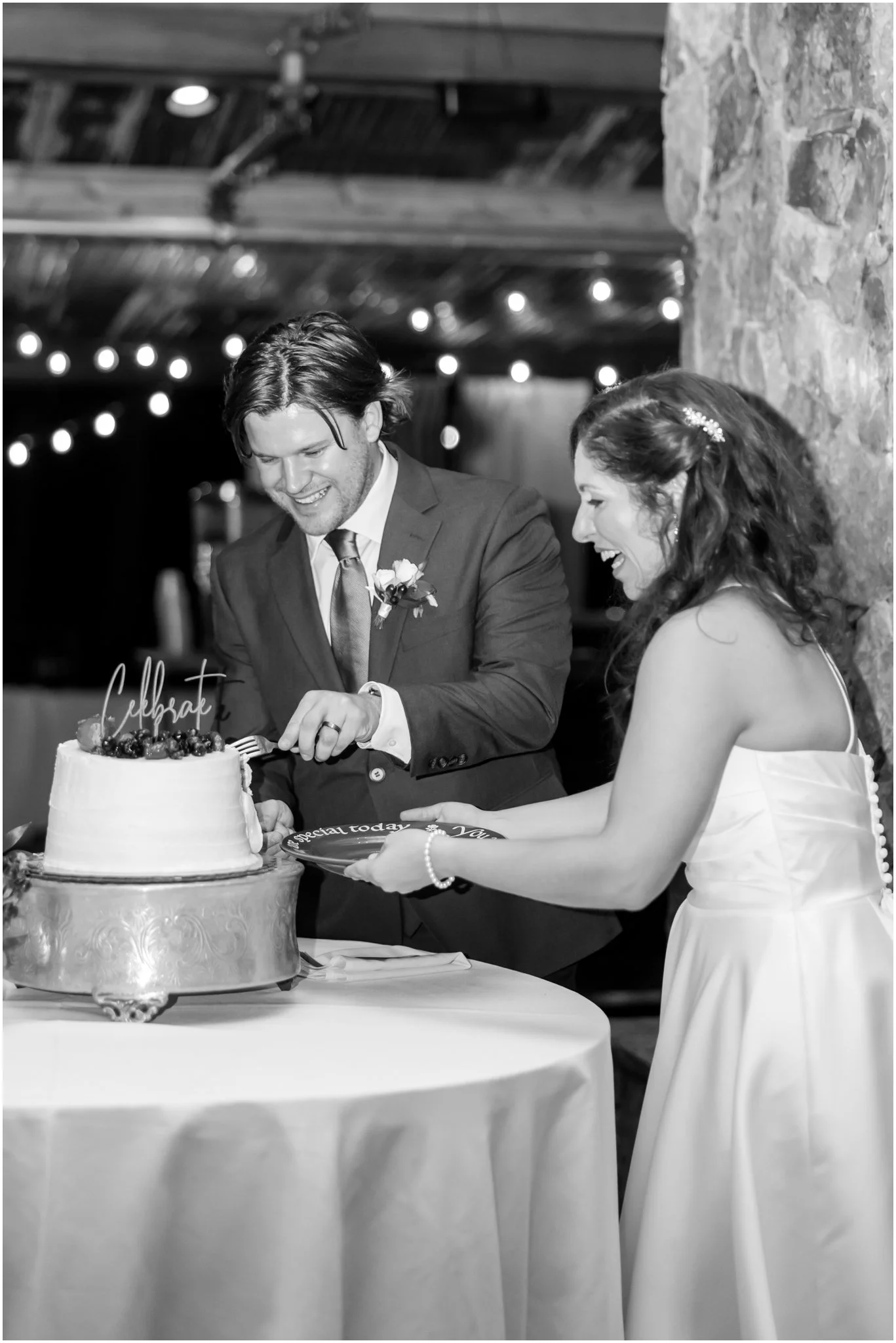 Angus Barn Raleigh Wedding Photographer Anna Grace Photo_0888.jpg