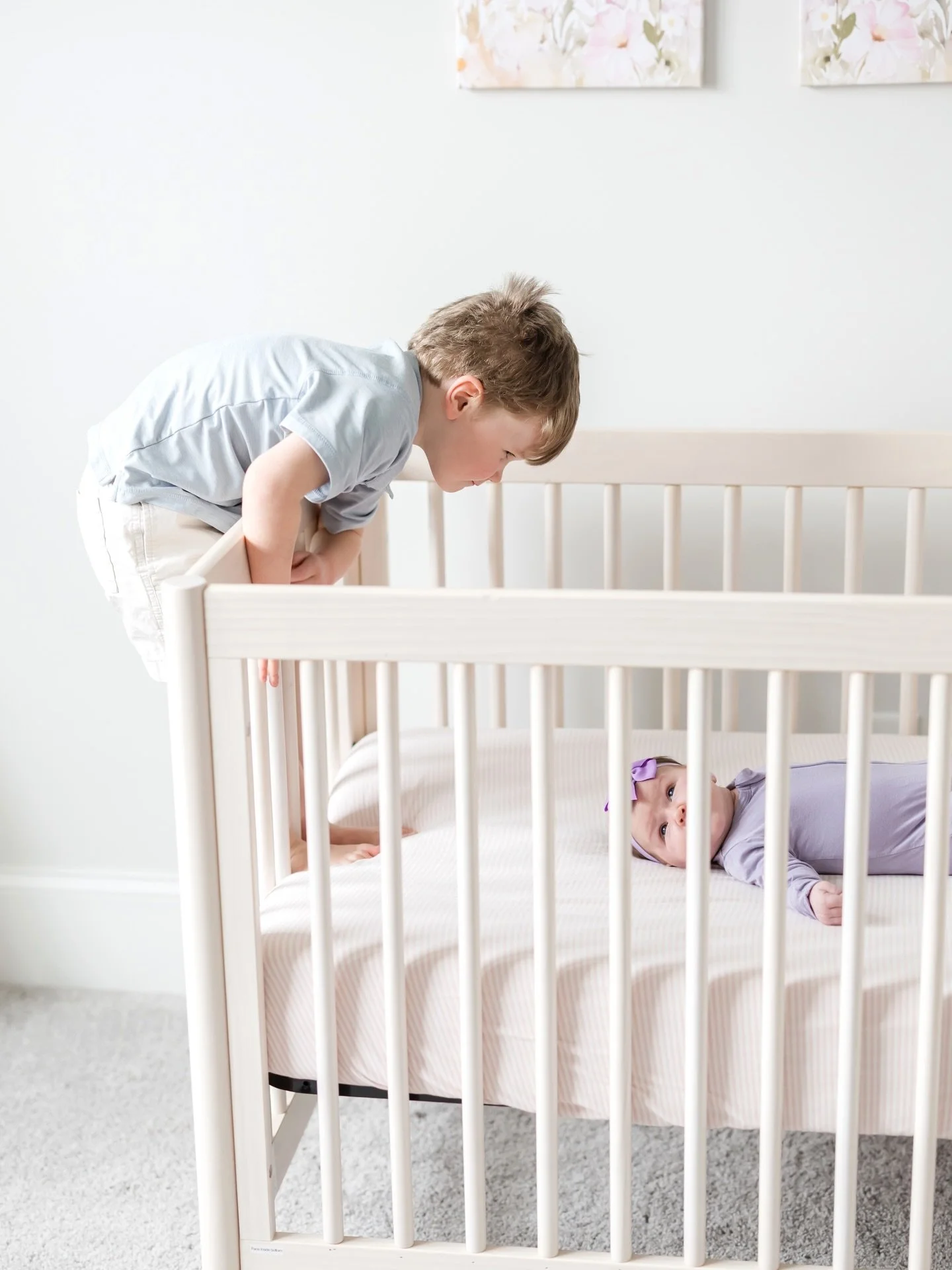 Winter newborn sessions are a favorite. Cozy snuggles and new family memories in those first few weeks of adding a little one! I loved working with this kind family of four 💓