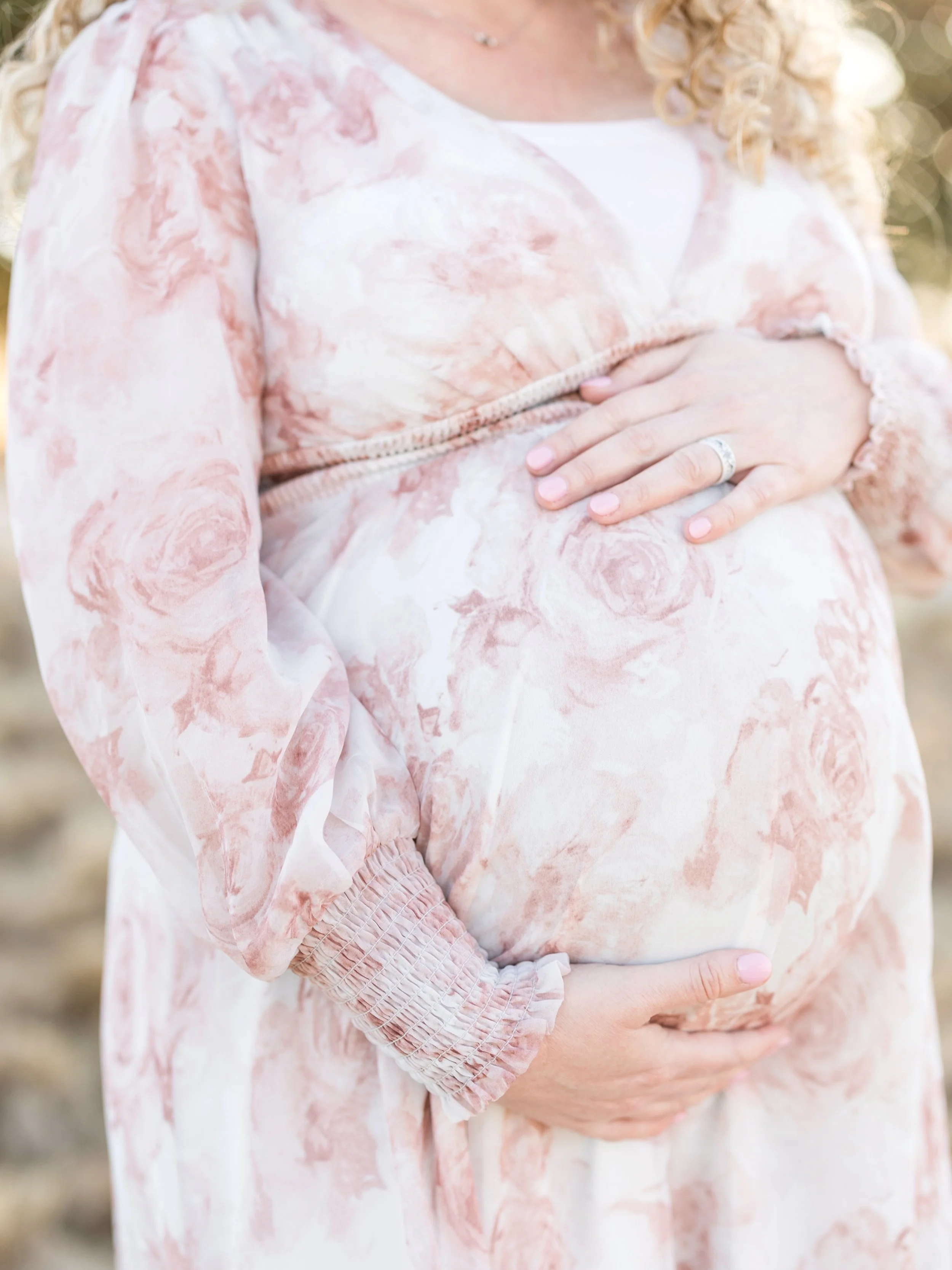 &ldquo;Anna Grace is so fun to work with and delivers amazing work. We had both maternity and new family photos done with her and got more than our money&rsquo;s worth!! She works so well with little ones and is so patient if they need a minute to ea