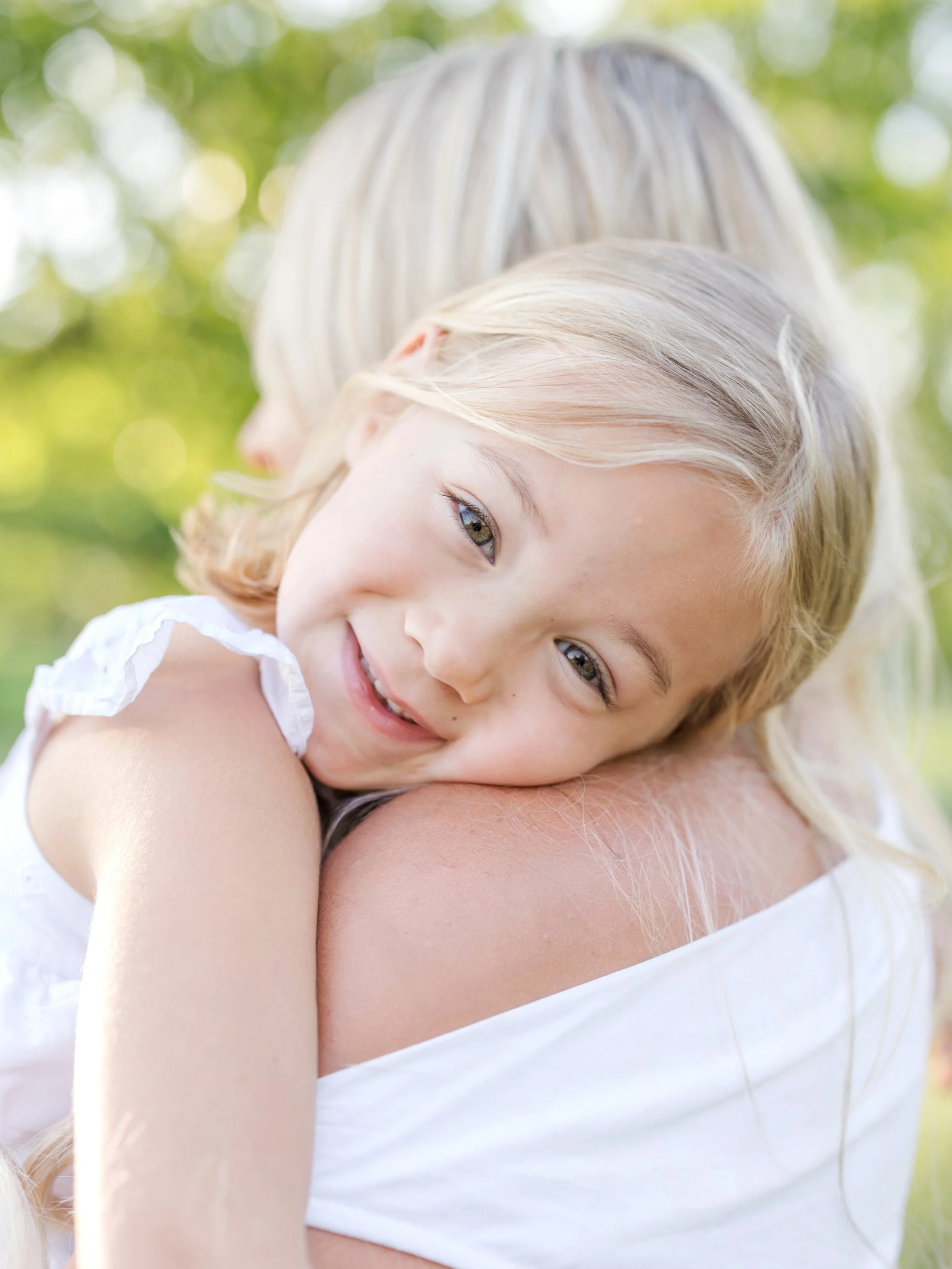 A few favorites from the Hewetson&rsquo;s family session! These three little girls are beyond precious and are growing up so fast! 💓💓💓
