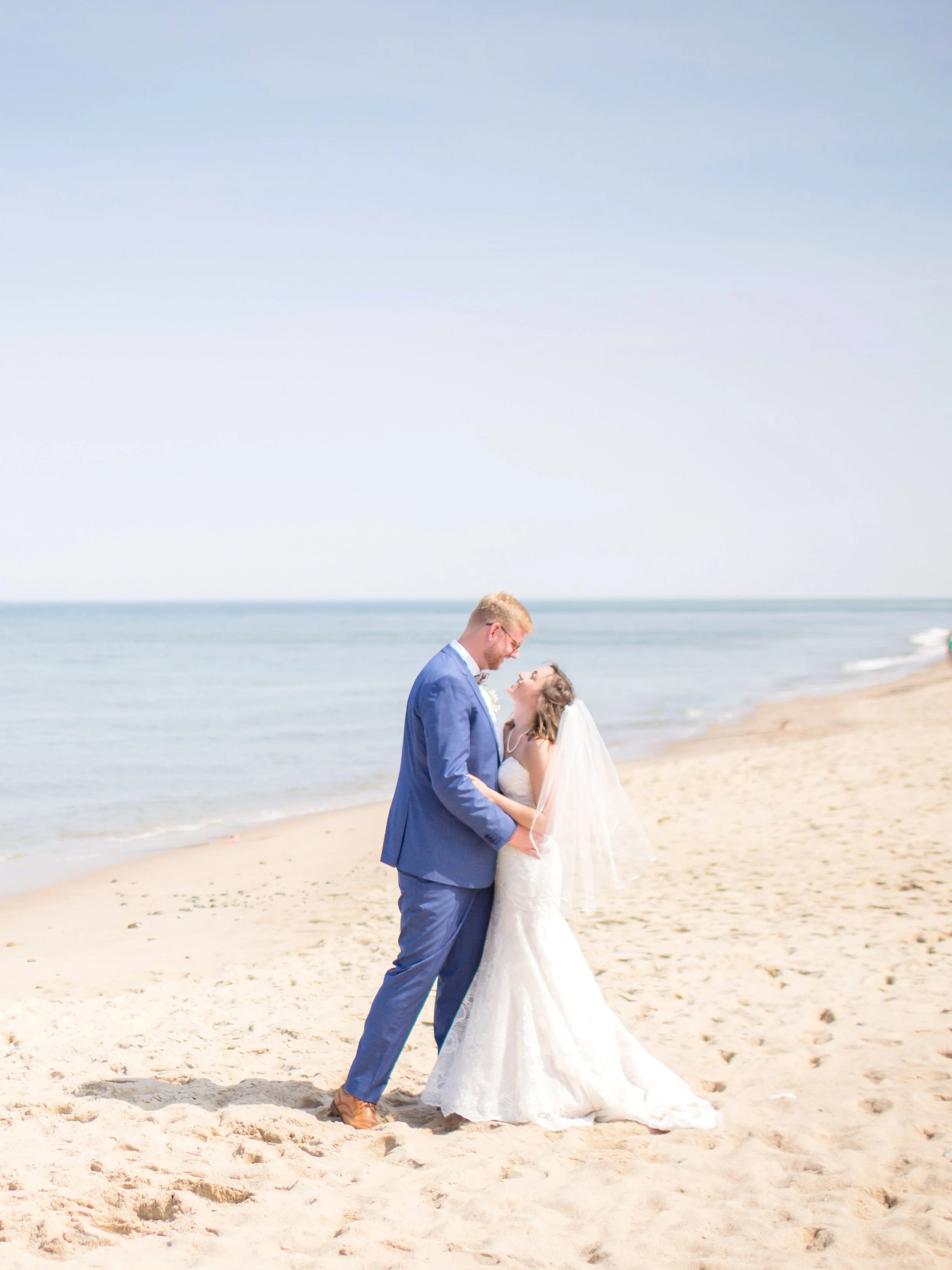 Jack and Katherine&rsquo;s wedding came up in my memories a few weeks ago and I loved reliving this day! It is hard to believe it&rsquo;s been 10 years since they had their destination wedding in Cape Cod. Happy Anniversary you two! 🌊