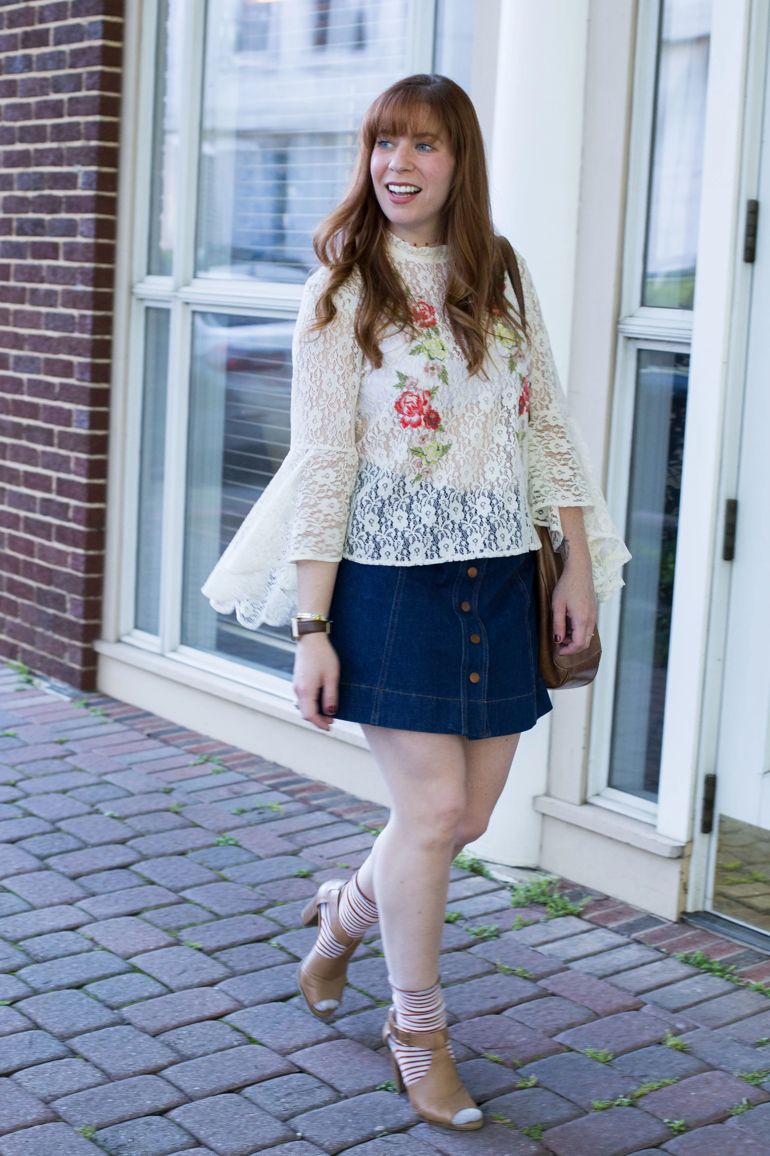 Outfit details that harken back to the 60s are pretty much my favorite thing. Lace, bell sleeves, embroidery, and denim. This summer outfit is a winner. 
