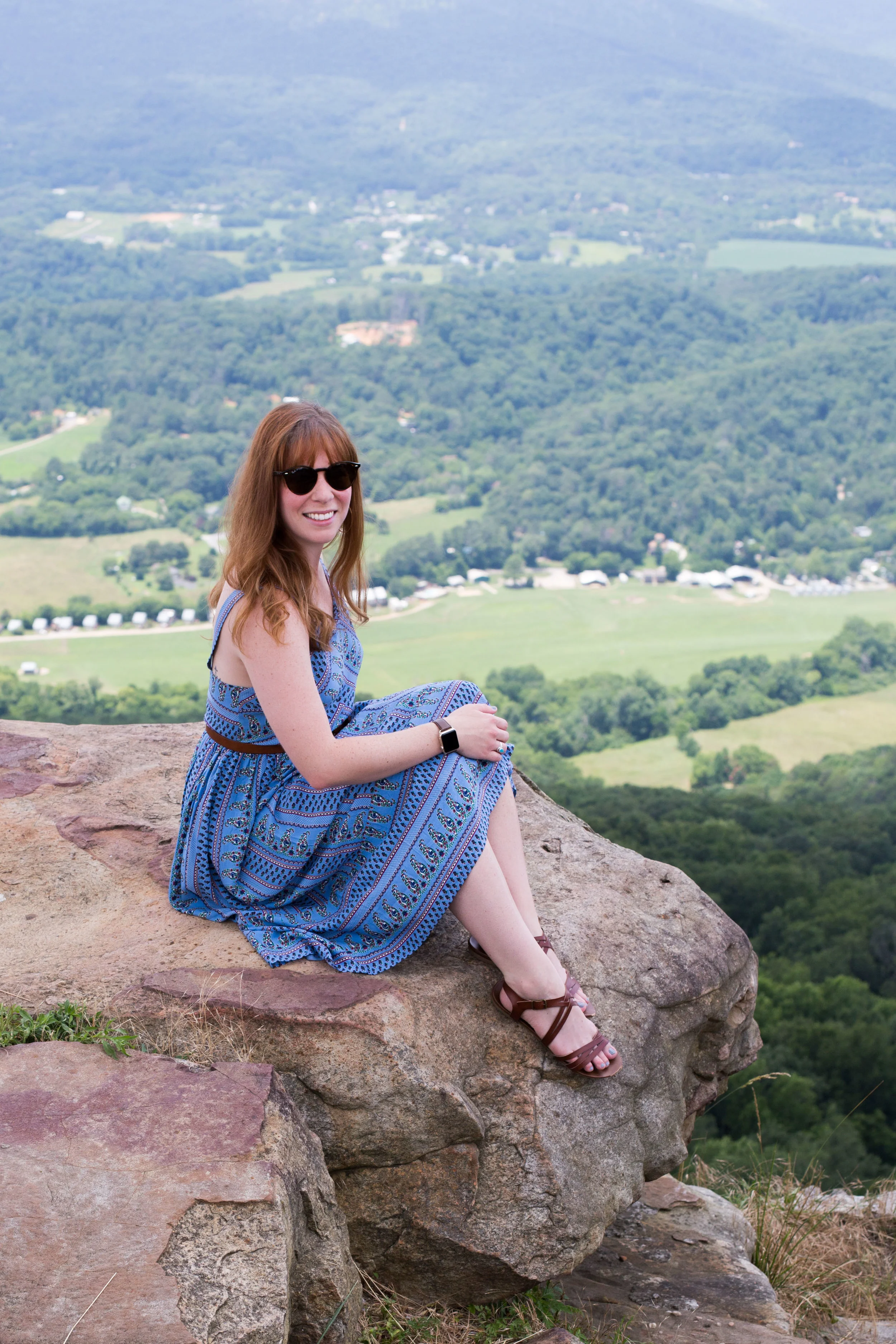 The perfect little blue summer sundress by Everly along with my favorite Fossil bag and Madewell belt. Enjoying the views at the Lookout Mountain Flight Park in Chattanooga, Tennessee. 