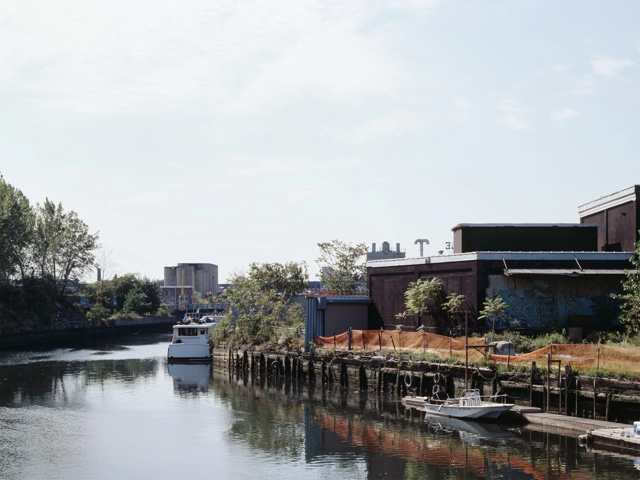 Summer house boating Gowanus 2006 Carroll Street between Bond Steet and Nevins Street 40.678128, -73.989111