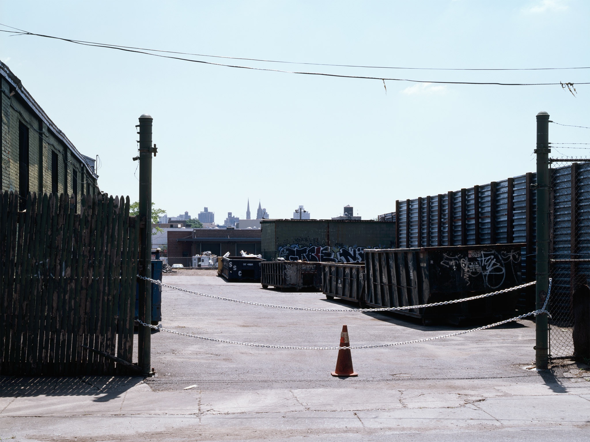 Clouds in formation Gowanus 2006 Bond Street between Unioun Street and President Street 40.679757, -73.989753