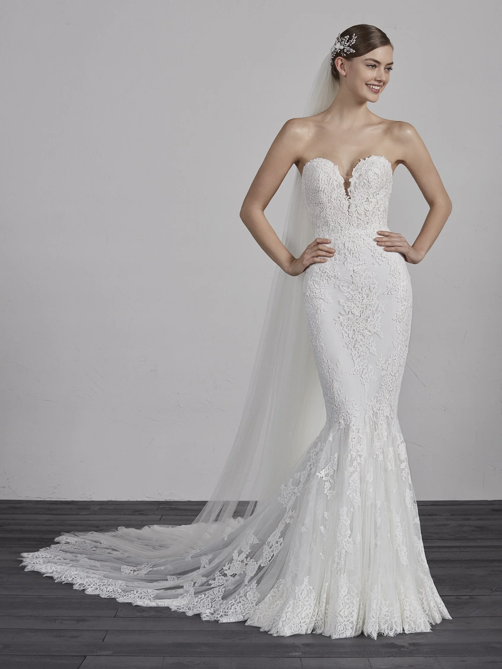 Pronovias Trunk Show