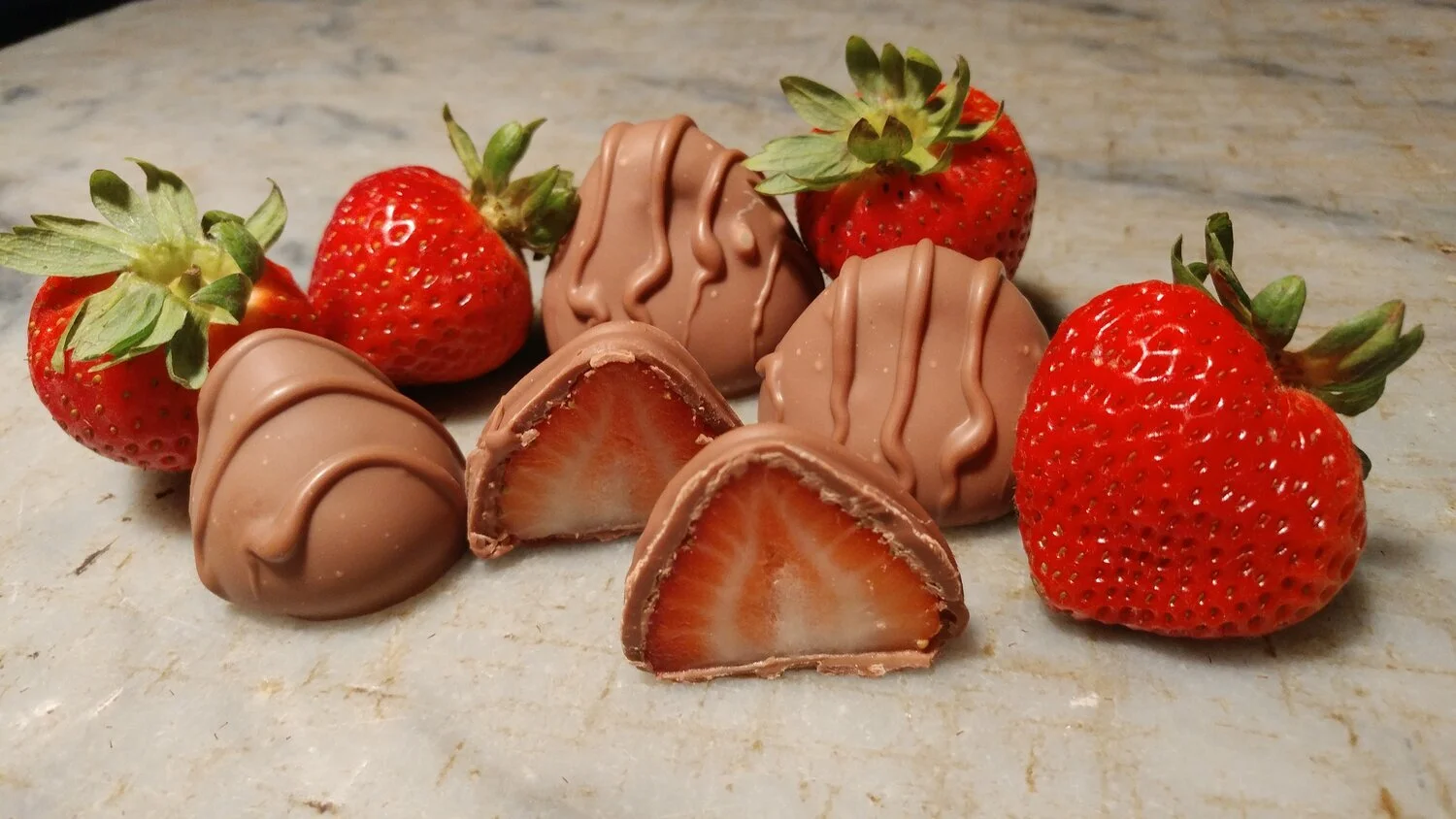 8 oz. Chocolate Covered Strawberries