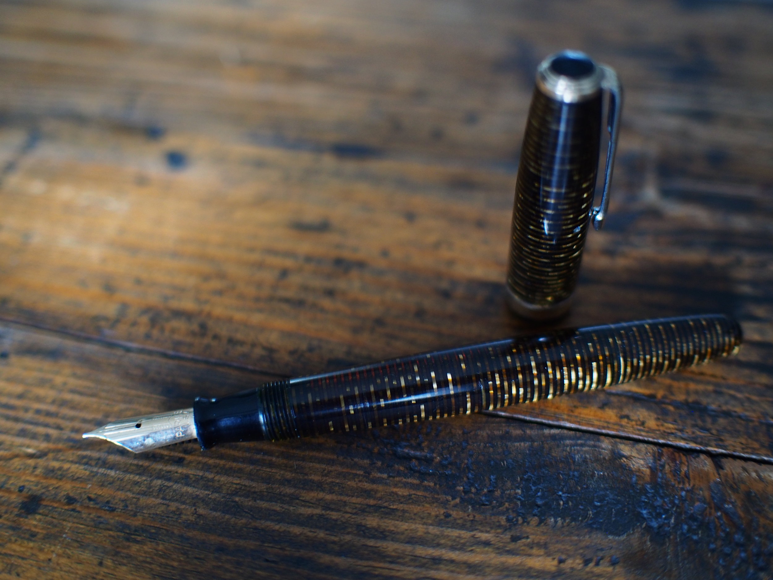 1946 Golden Pearl Blue Diamond Parker Vacumatic Major