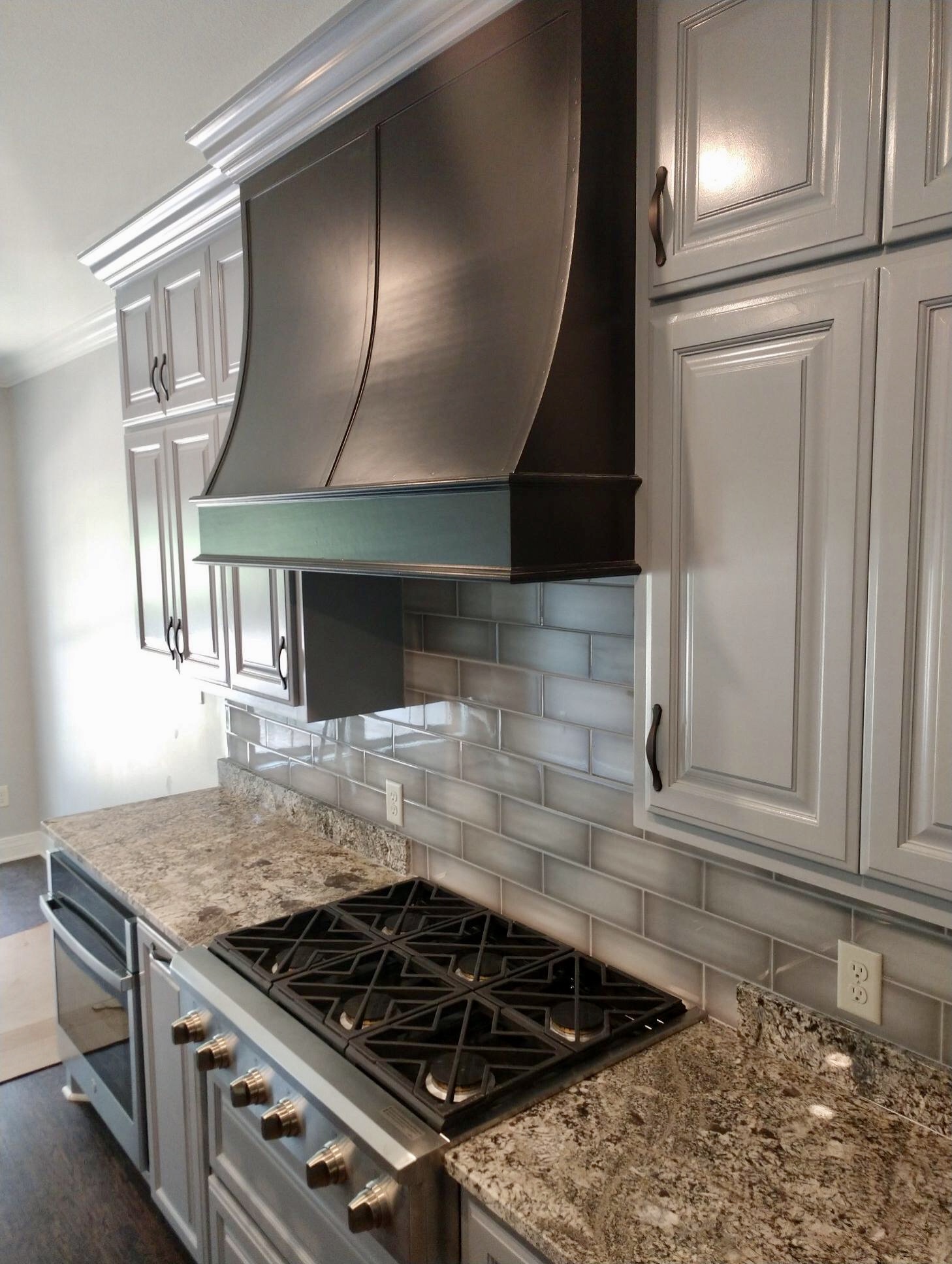 Custom Kitchen Cabinets