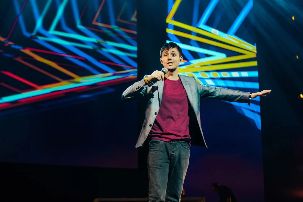 ONSTAGE - 72 of 114.jpg