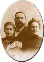 A family portrait of White Gull Inn founder Dr. Herman Welcker, his wife Henriette, and only daughter Mathilda.