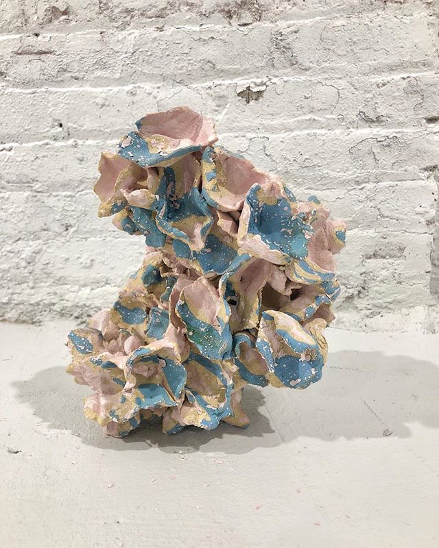 Come see the work of over 60 😮 #SSNYC artists @sculpturespacenyc in #licqueens TOMORROW (Friday)! 🕰 6-9:30 🌃 47-21 35th St, Long Island City, Queens. Take the 7 🚊 to 33rd! 
#notmadeinbrooklyn #queens #ceramicart #ceramicsculpture #sculpture #nyc 
