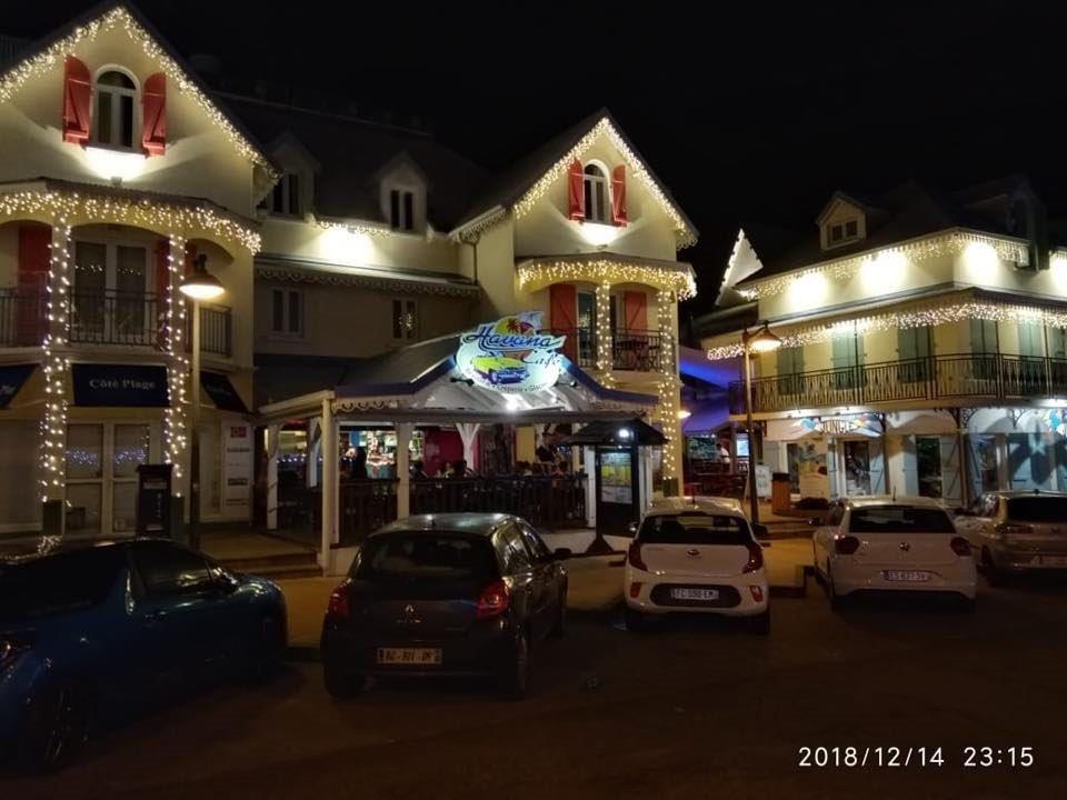 Village Créole night.jpg