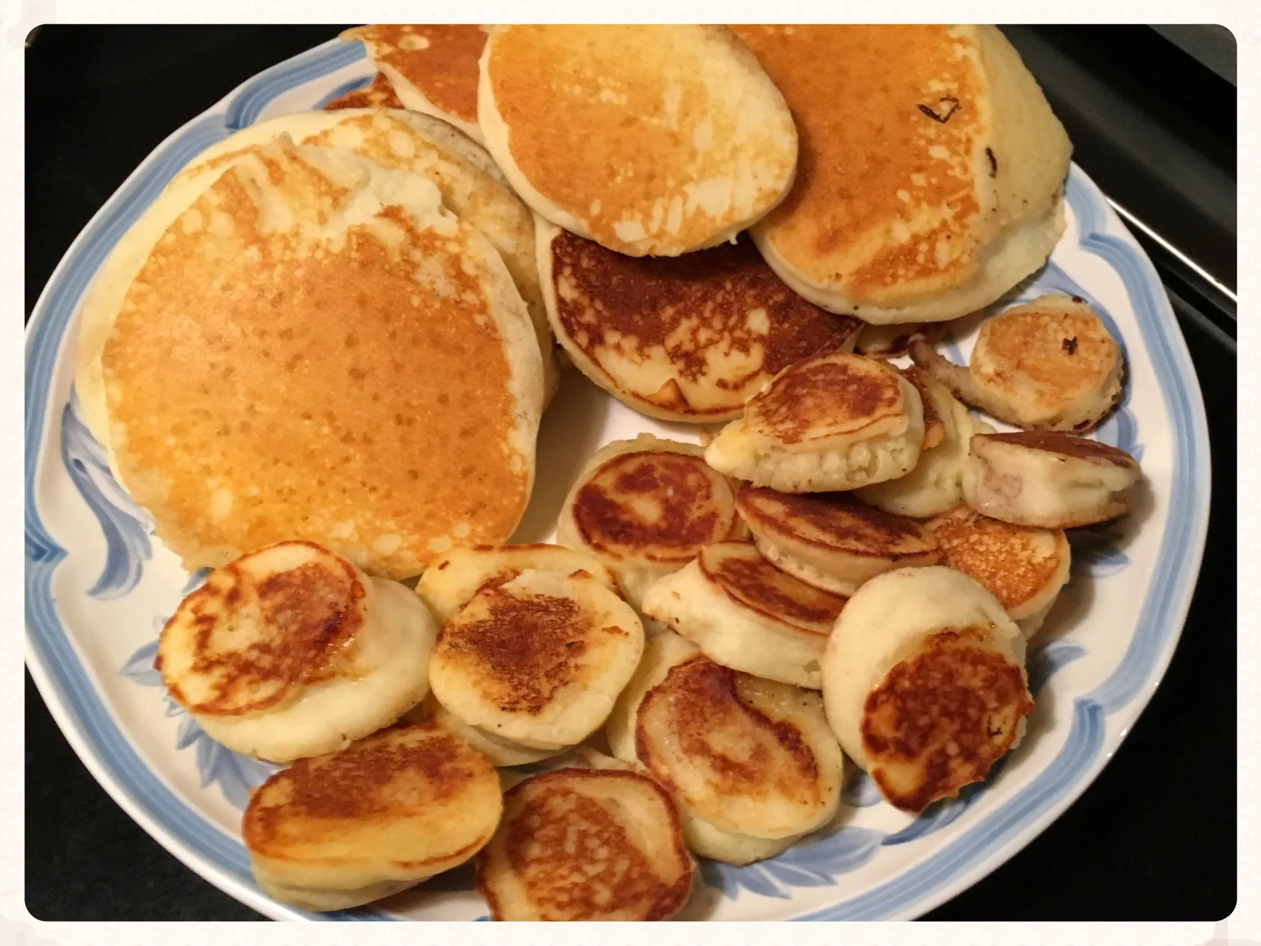 BANANA PANCAKES!