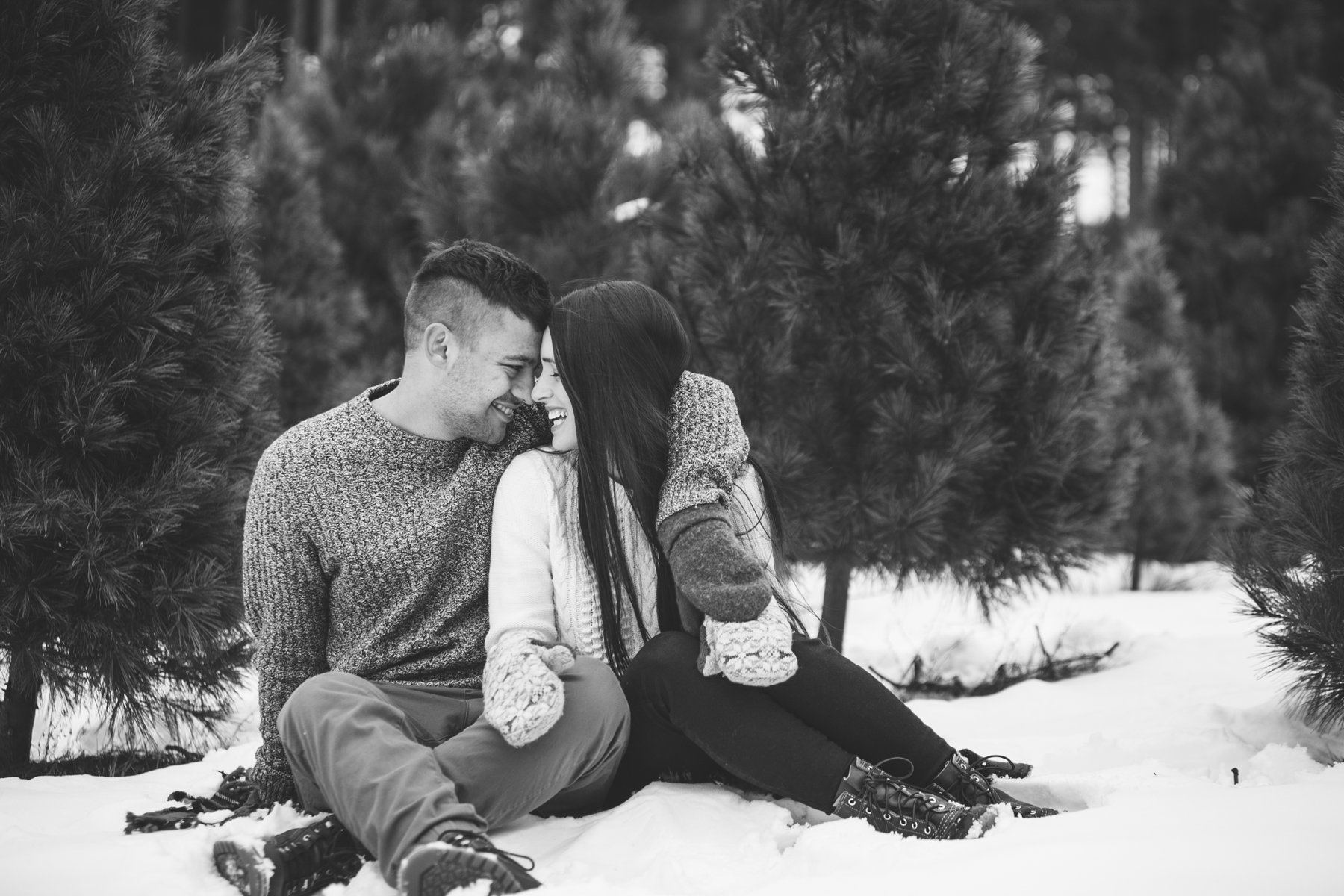 Emma + Kyler - Cozy Intimate Winter Engagements