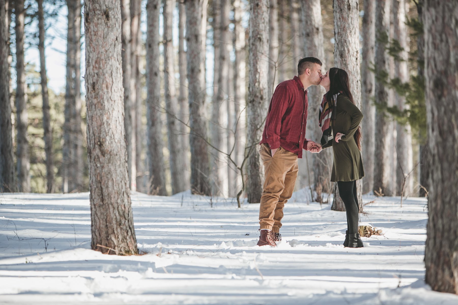 Emma + Kyler - Cozy Intimate Winter Engagements