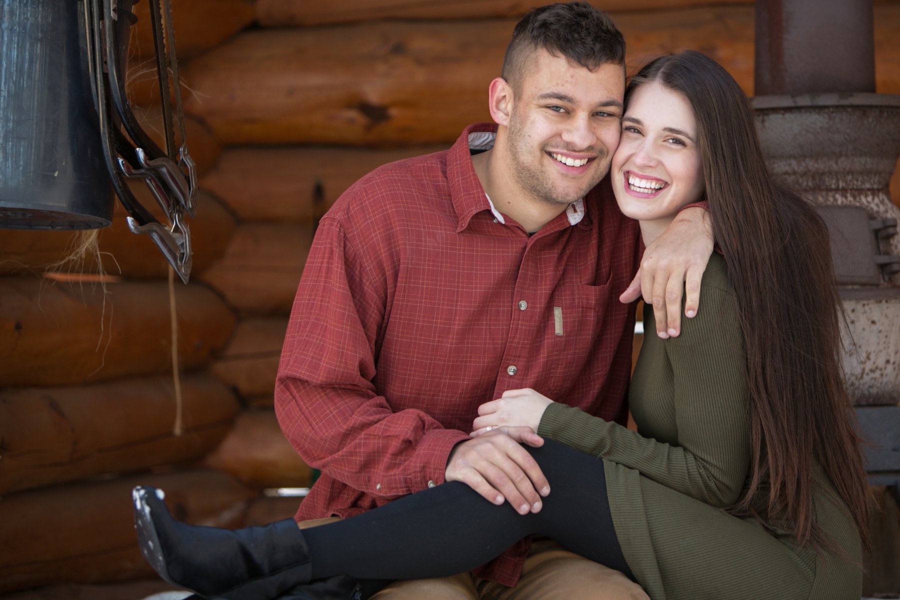 Emma + Kyler - Cozy Intimate Winter Engagements