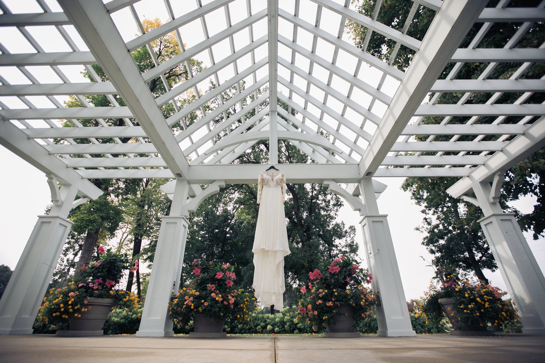 Brie + Tyler - Eden Prairie Elegant Country Club Wedding