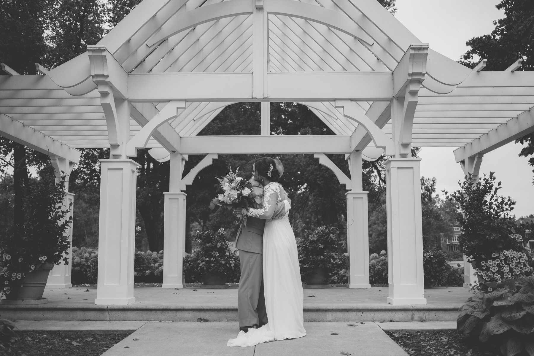 Brie + Tyler - Eden Prairie Elegant Country Club Wedding
