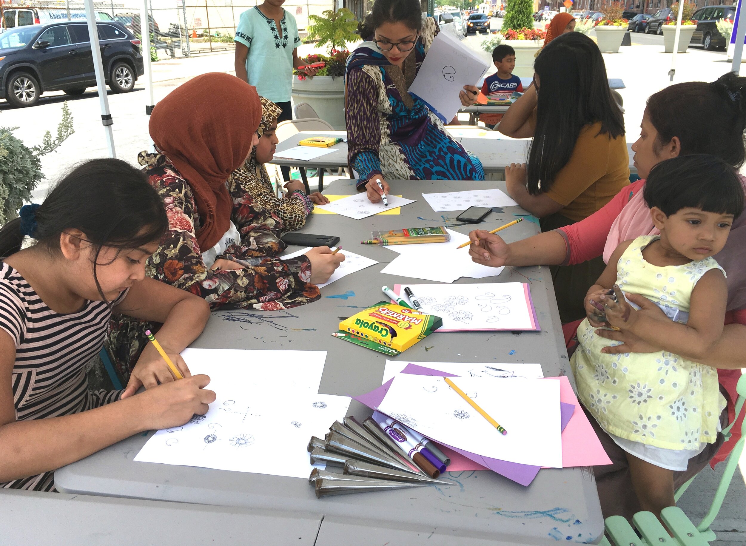 Henna workshop with Brooklyn Henna Company (2018), photo: Emily Ahn Levy