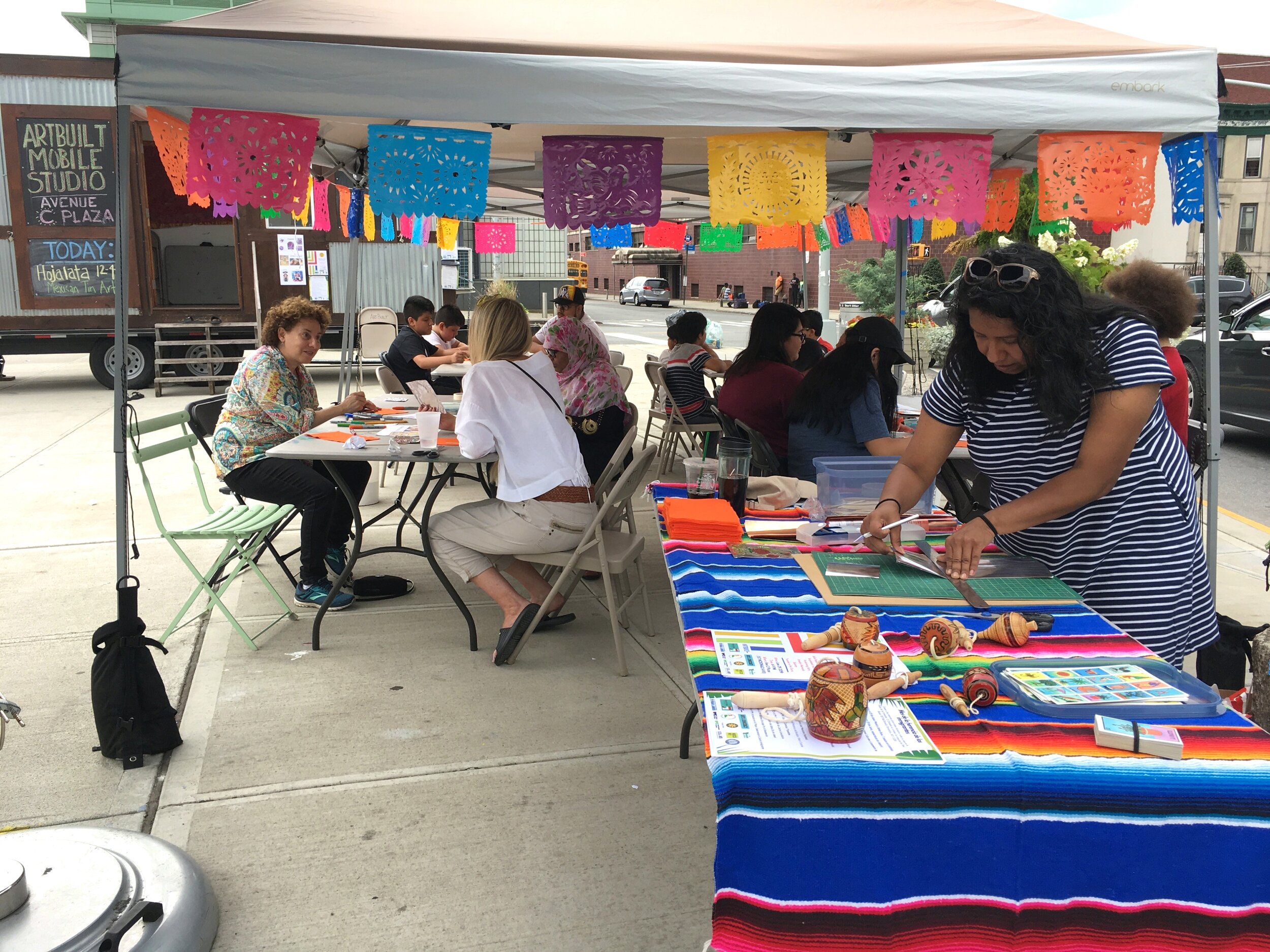 Hojalata (Mexican tin art) with Casa Cultural (2019), photo: Emily Ahn Levy