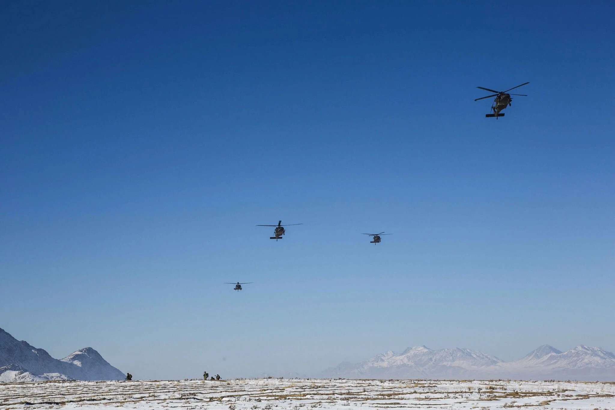 The Guardian: Biden to ‘mobilize every resource’ to get Americans home from Afghanistan