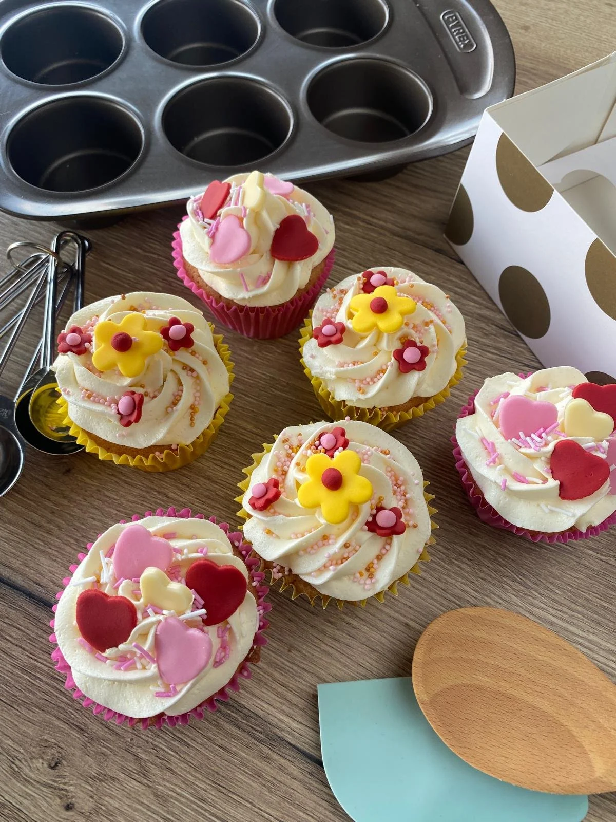 Half Term Cupcake baking workshop for kids (7+)