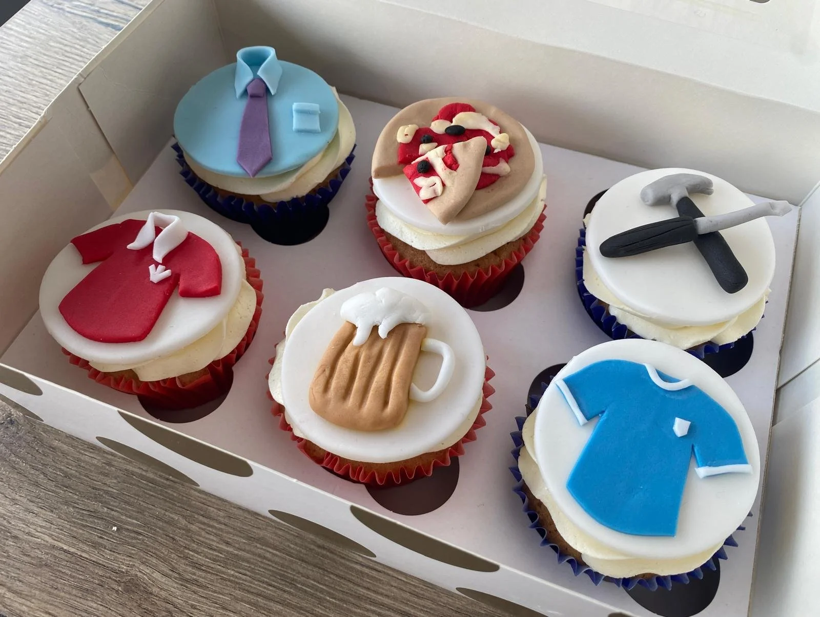 Father's Day cupcake decorating (for adults) 