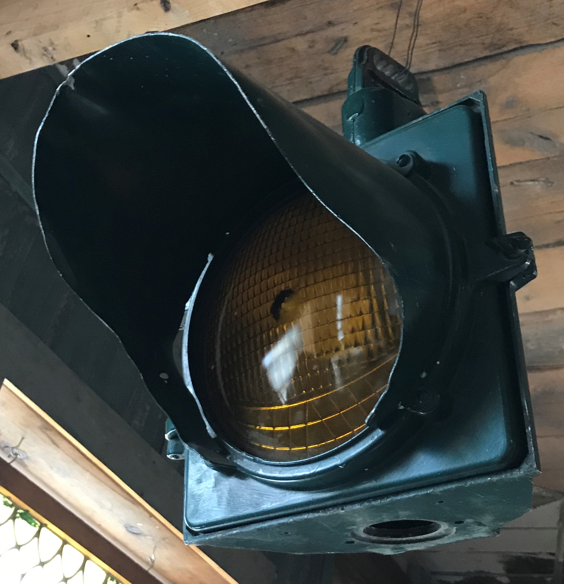 Flashing Yellow Directional Light