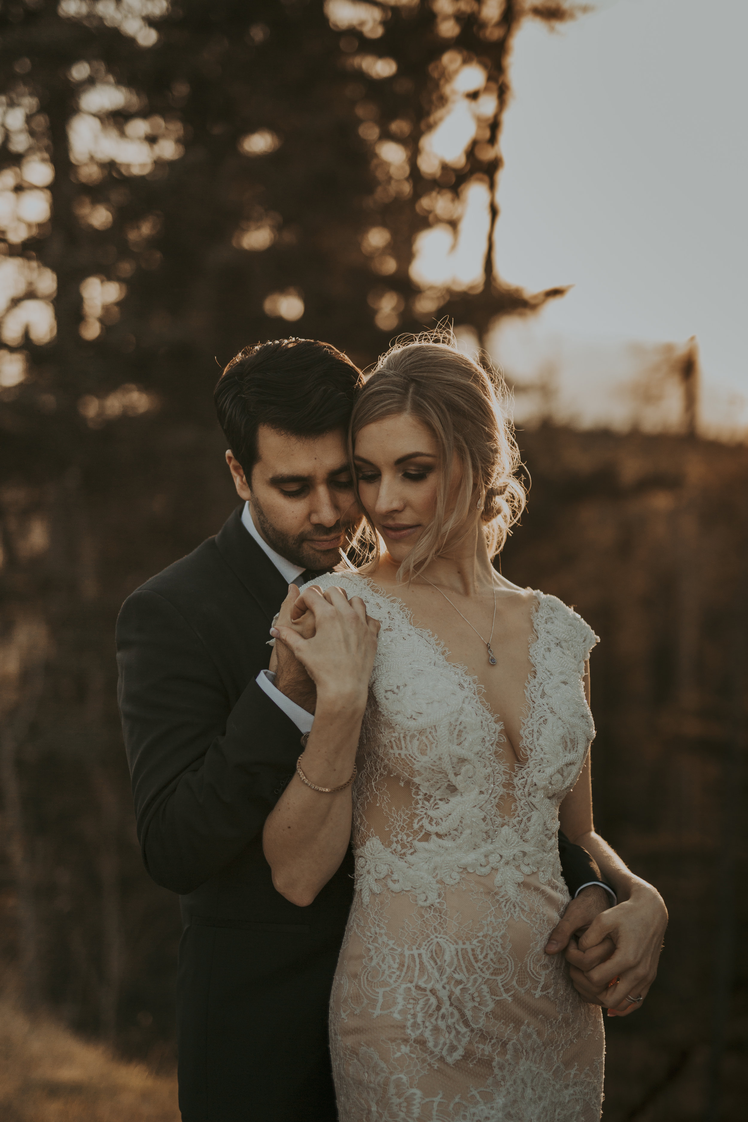 Banff Elopement Photography, Best Banff Photographers, Lake Louise Wedding Photography, Romantic Intimate Wedding Photos, Destination Wedding Photographers