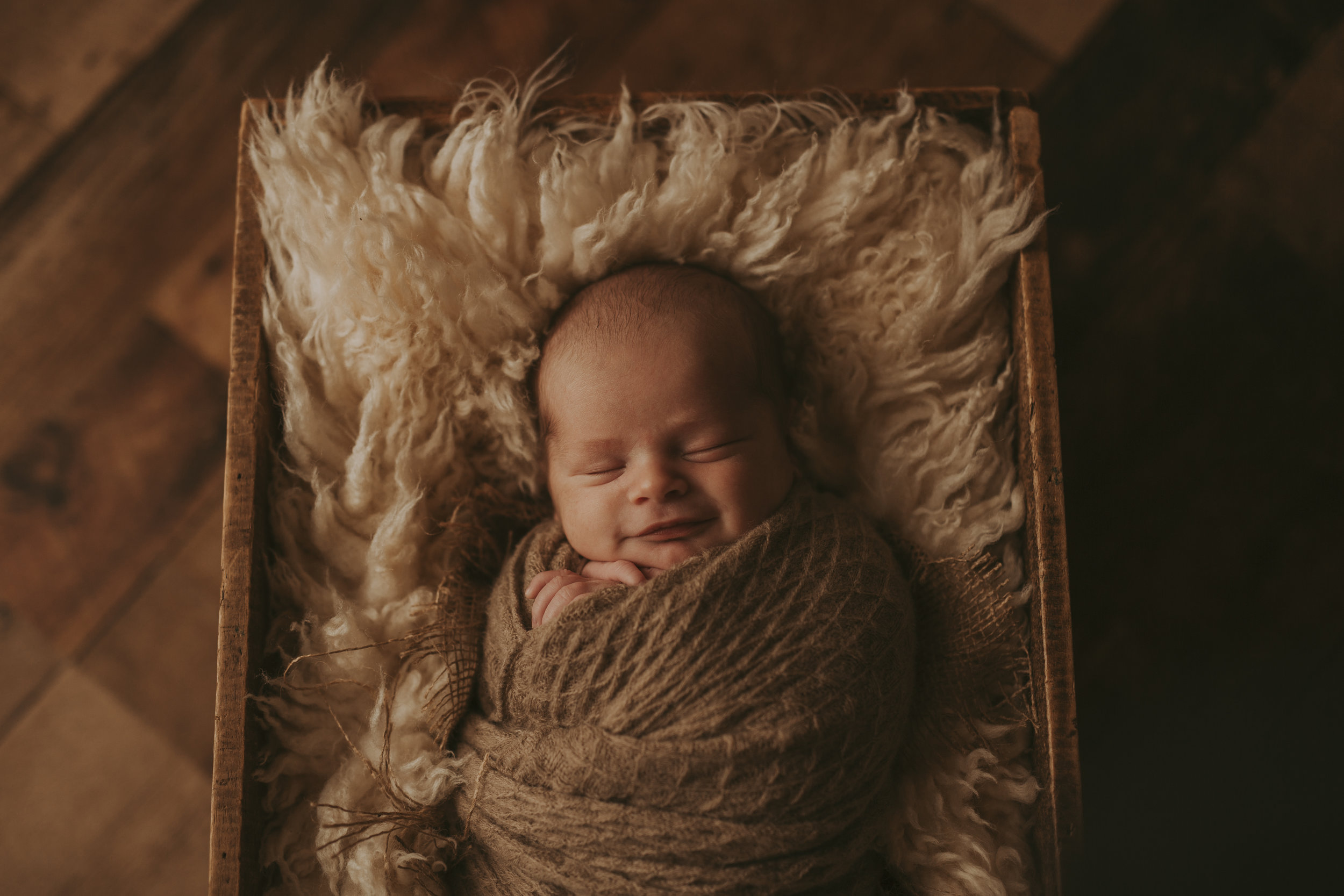 Cochrane Newborn Photographer-9.jpg