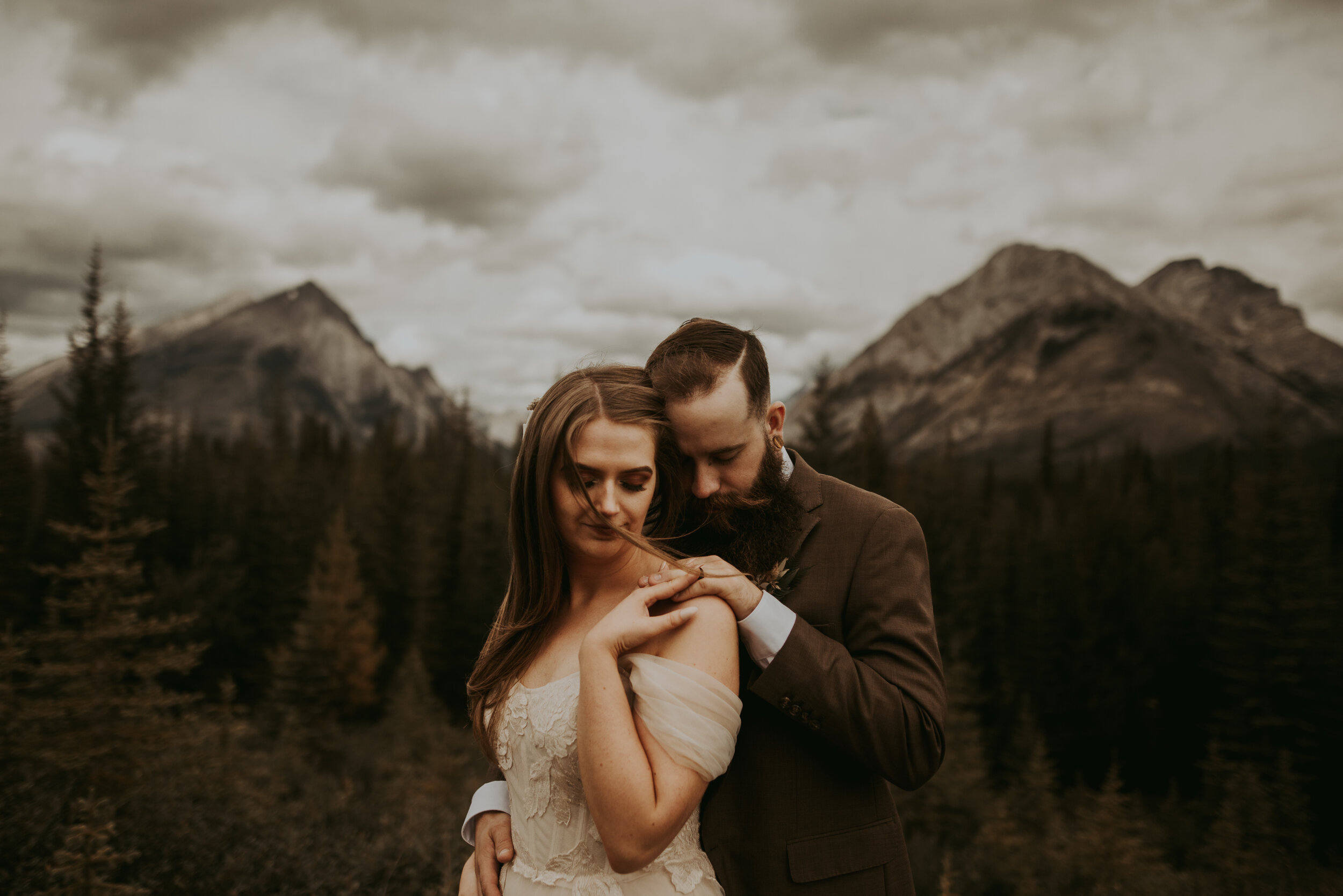 Calgary Elopement Photographer, Calgary Elopement, Calgary wedding photographer, Calgary Elopement locations