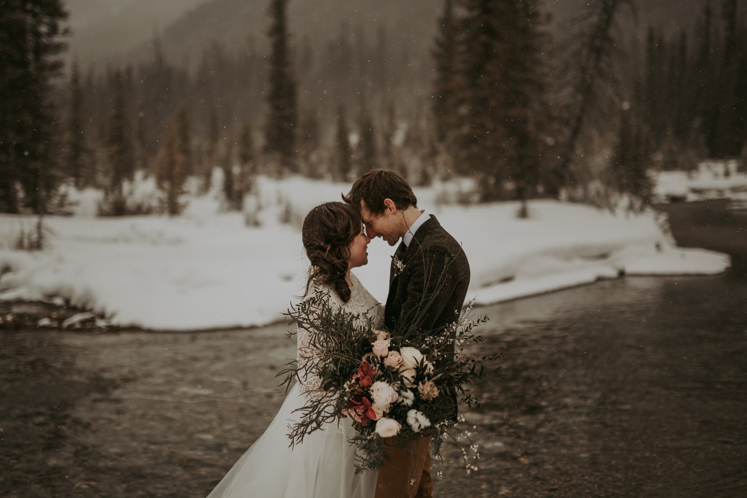 Elopement in Canmore, Winter banff elopement, canmore winter elopement, Elope in Banff
