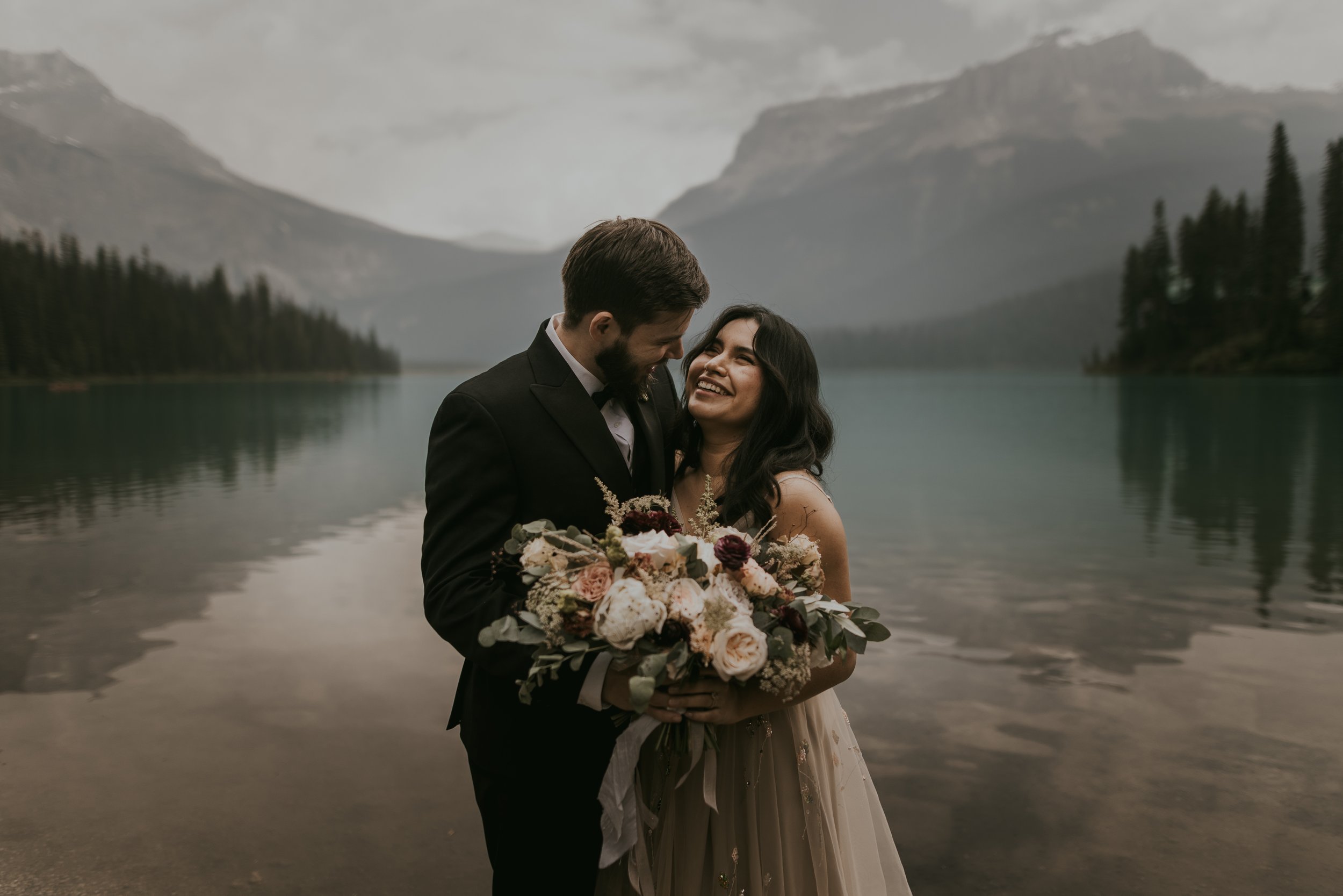 Banff elopmeent, emerald lake wedding, emerald lake lodge, bc elopmeent, kelowna elopement, kelowna wedding, banff wedding photogrpahber, canmore elopmeent-99.jpg
